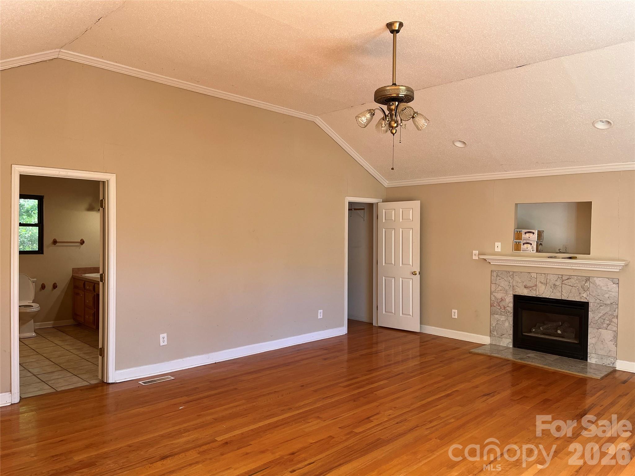 Single Family Residence at 1609 University Park Drive, Lancaster, photo 6 of 14