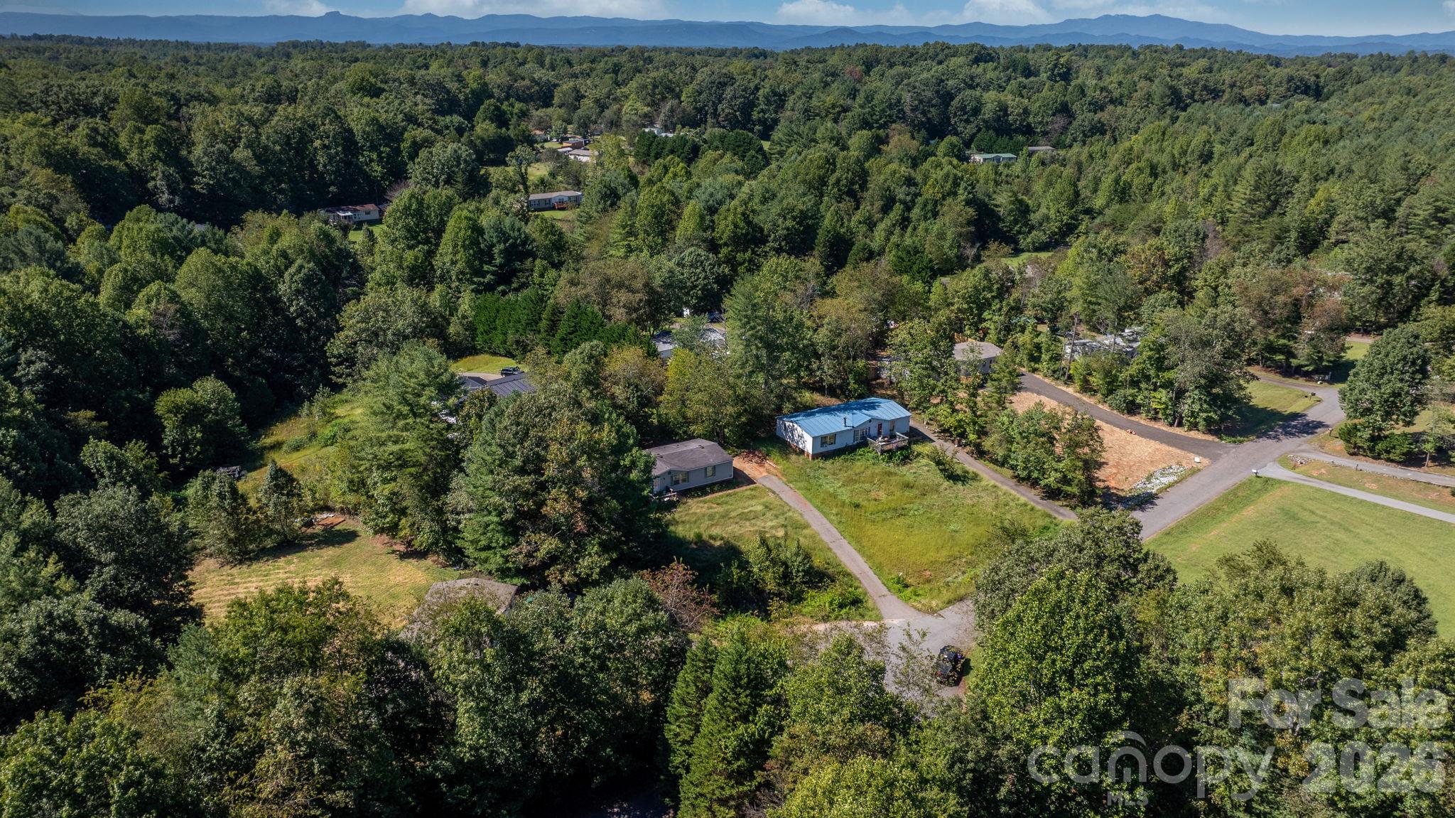 Single Family Residence at 4125 Alderbrook Court, Lenoir, photo 14 of 15