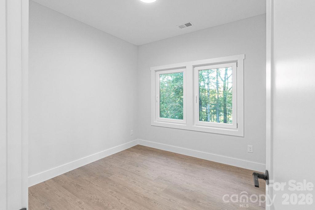 Single Family Residence at 1520 Holly Court NW, Lenoir, photo 17 of 32