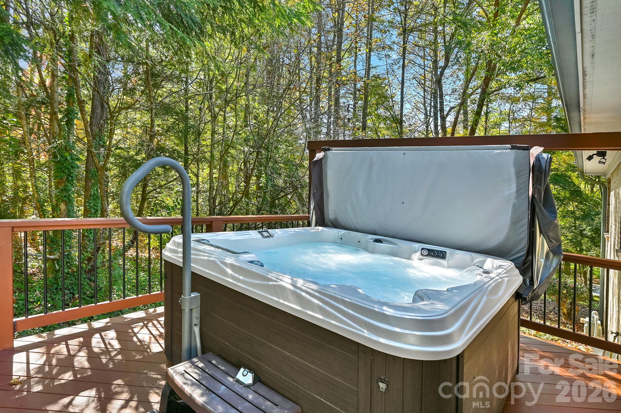Hot Tub - 52 Oak Gate Drive, Hendersonville