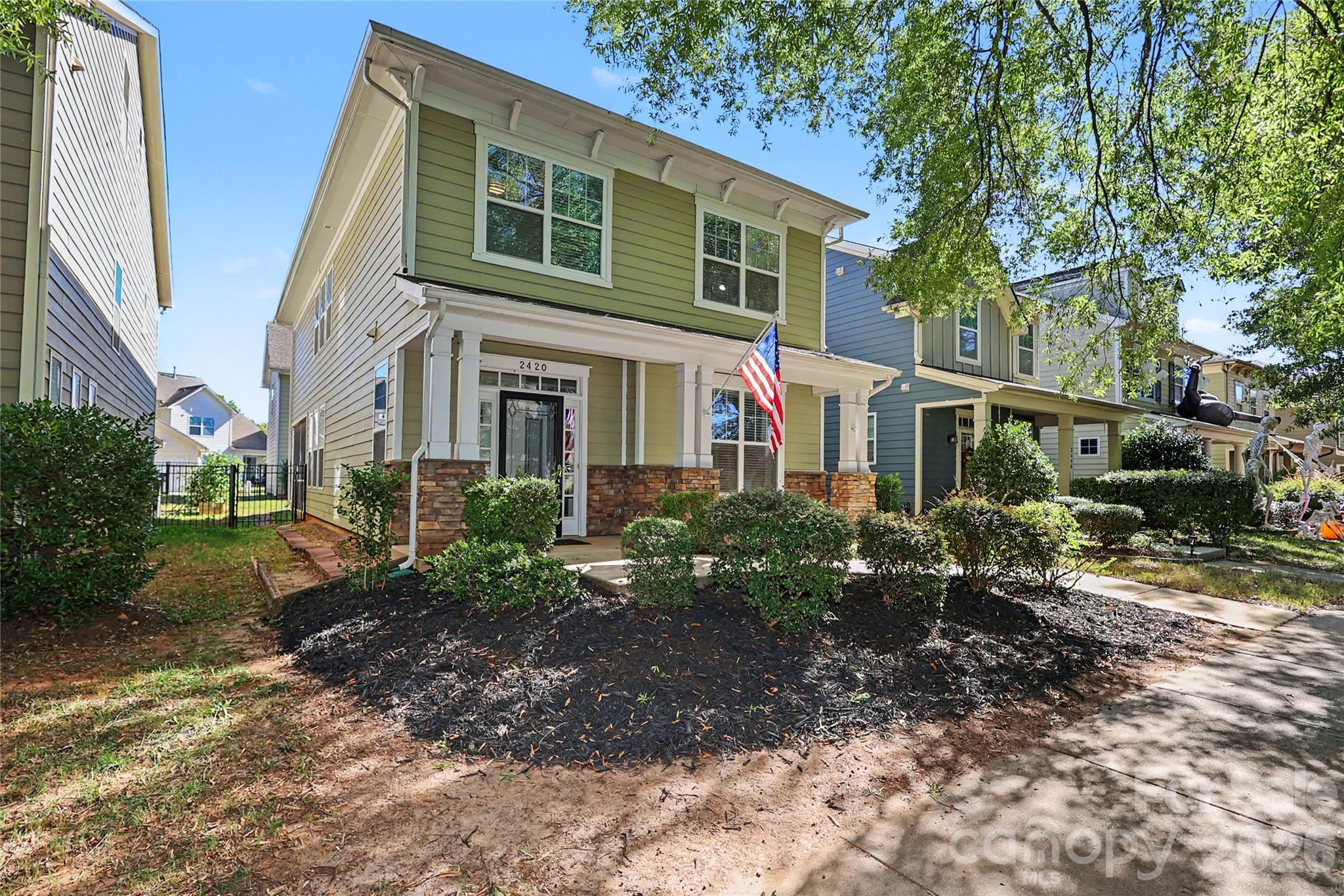 Single Family Residence at 2420 Double Oaks Road, Charlotte, photo 2 of 45