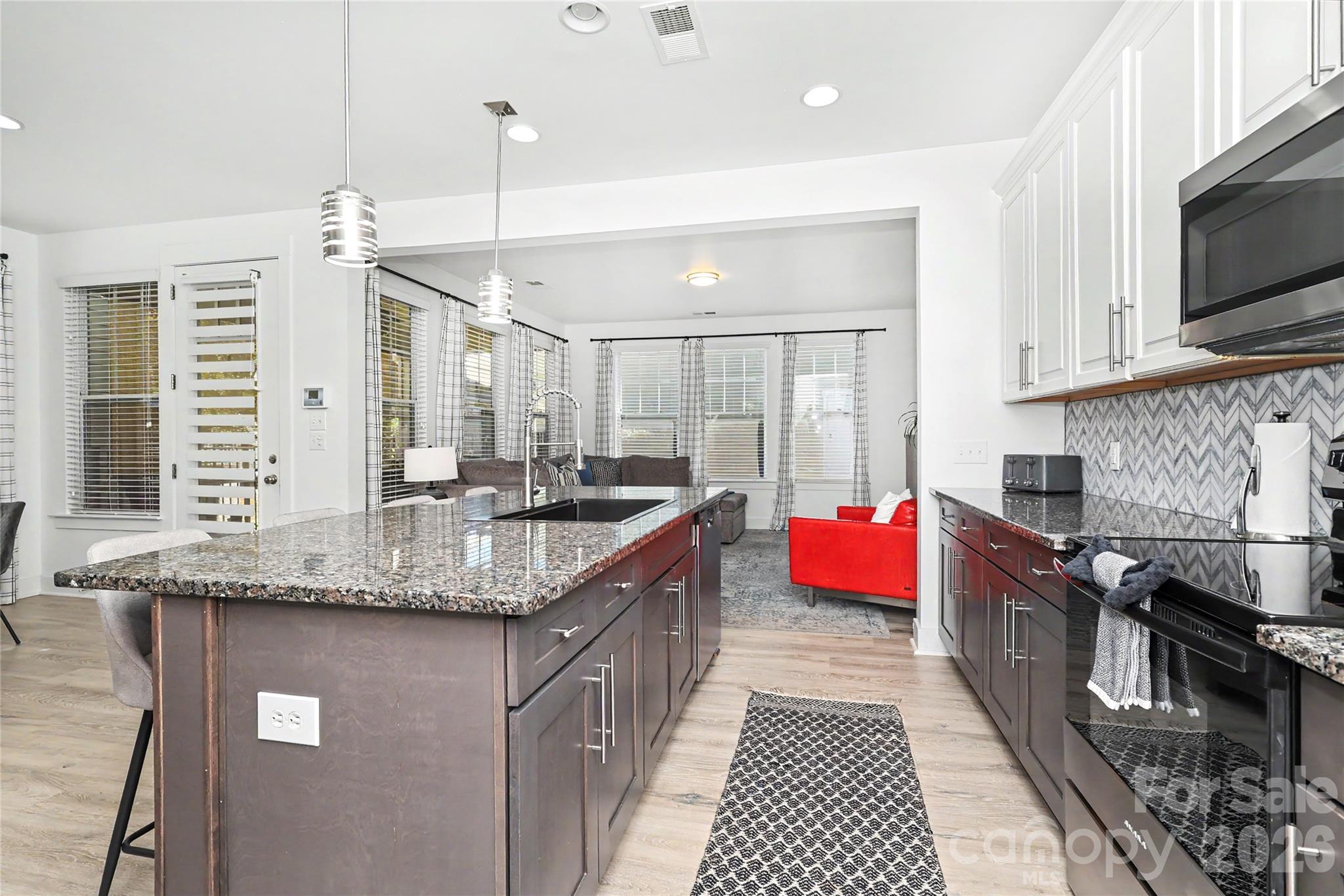 Single Family Residence at 2420 Double Oaks Road, Charlotte, photo 16 of 45