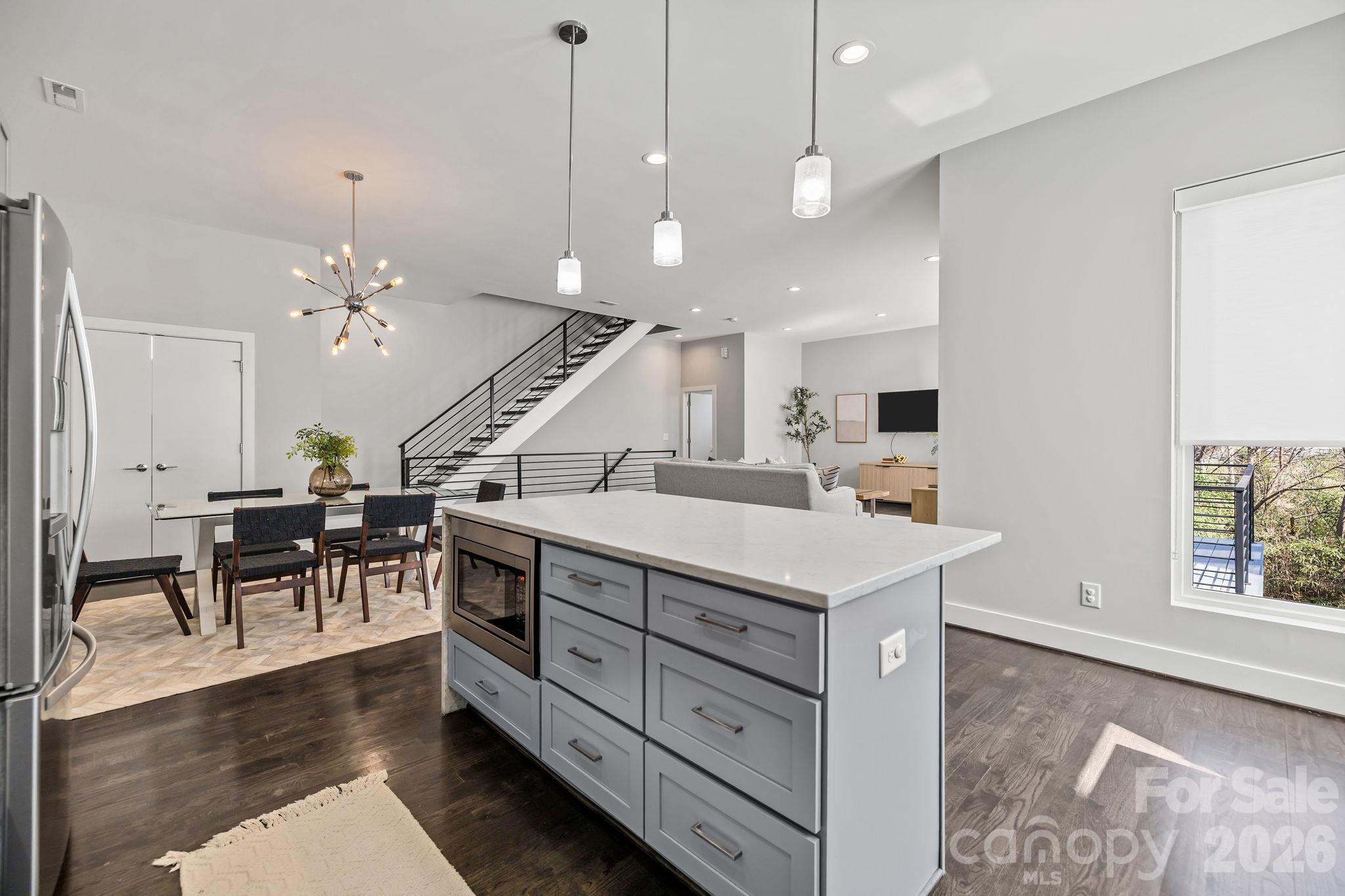 Condominium at 928 Westbrook Drive, Charlotte, photo 13 of 41