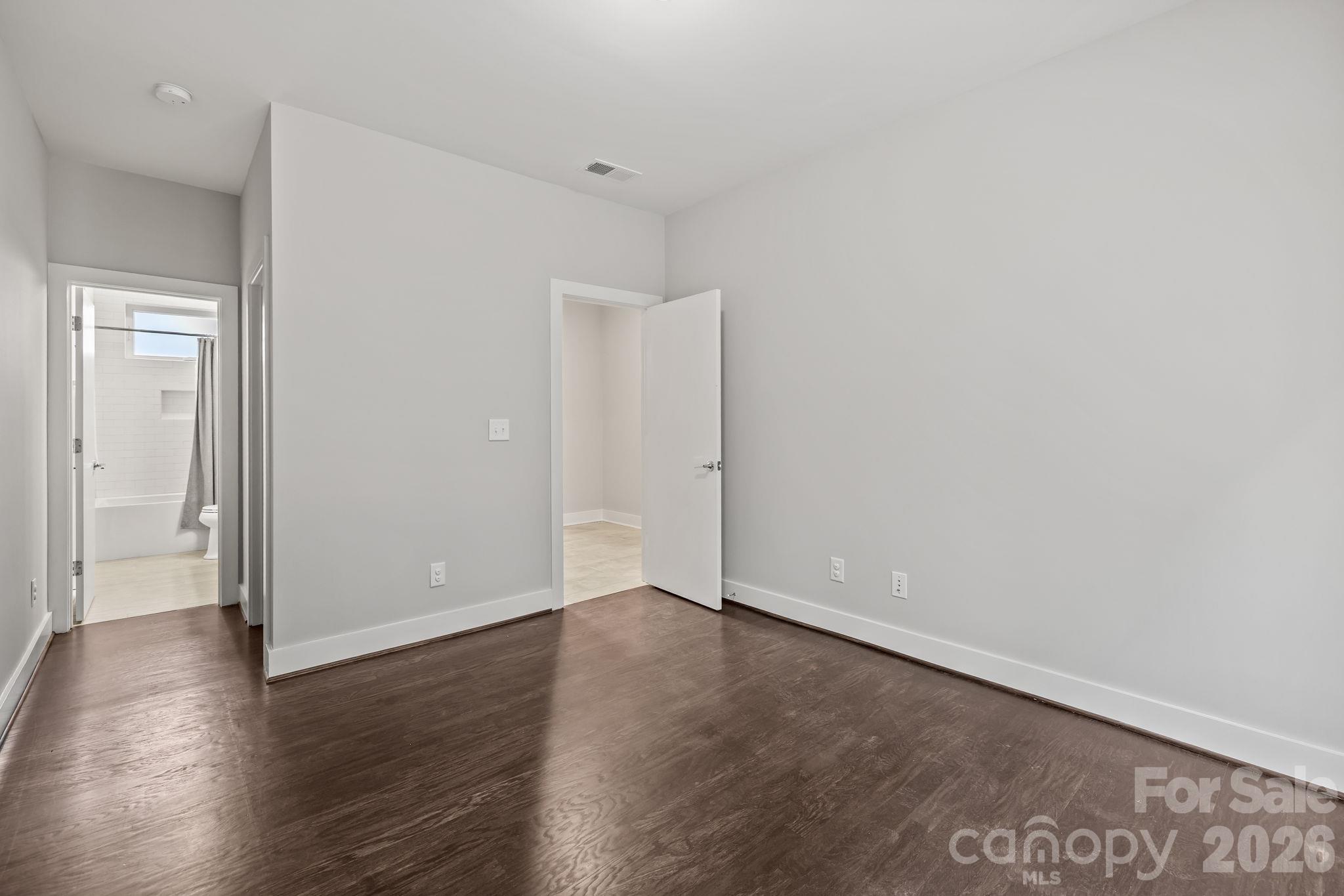 Condominium at 928 Westbrook Drive, Charlotte, photo 31 of 41