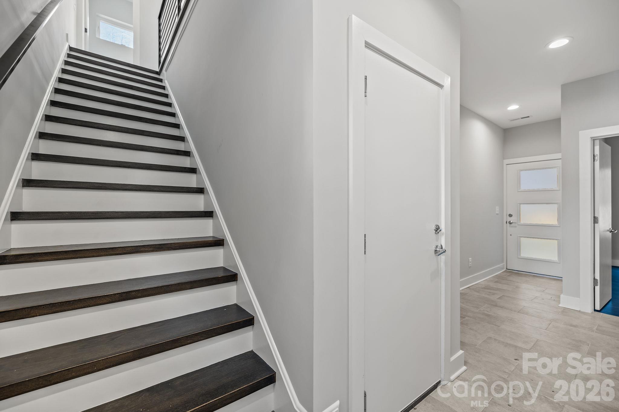 Condominium at 928 Westbrook Drive, Charlotte, photo 33 of 41