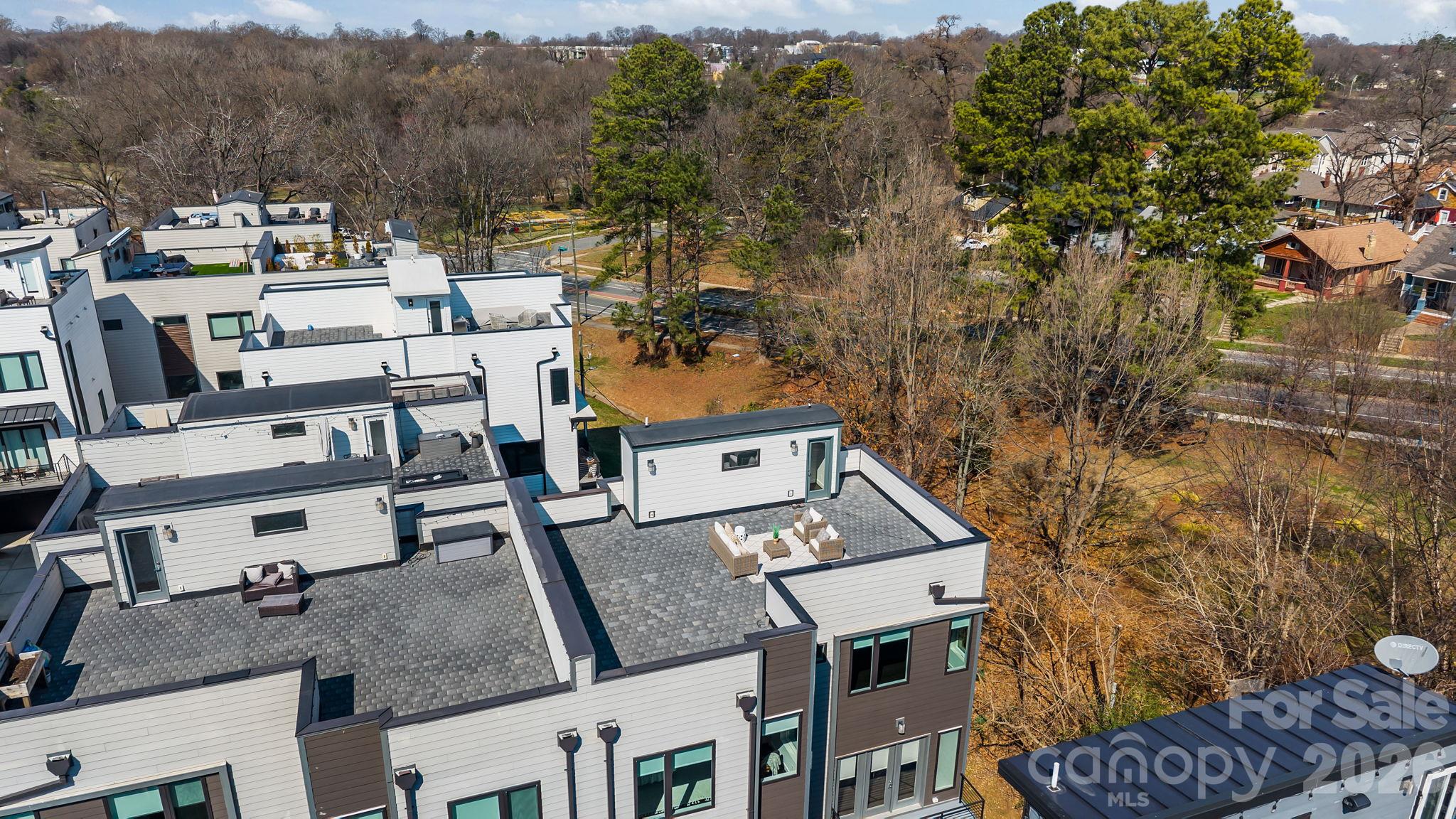 Condominium at 928 Westbrook Drive, Charlotte, photo 34 of 41
