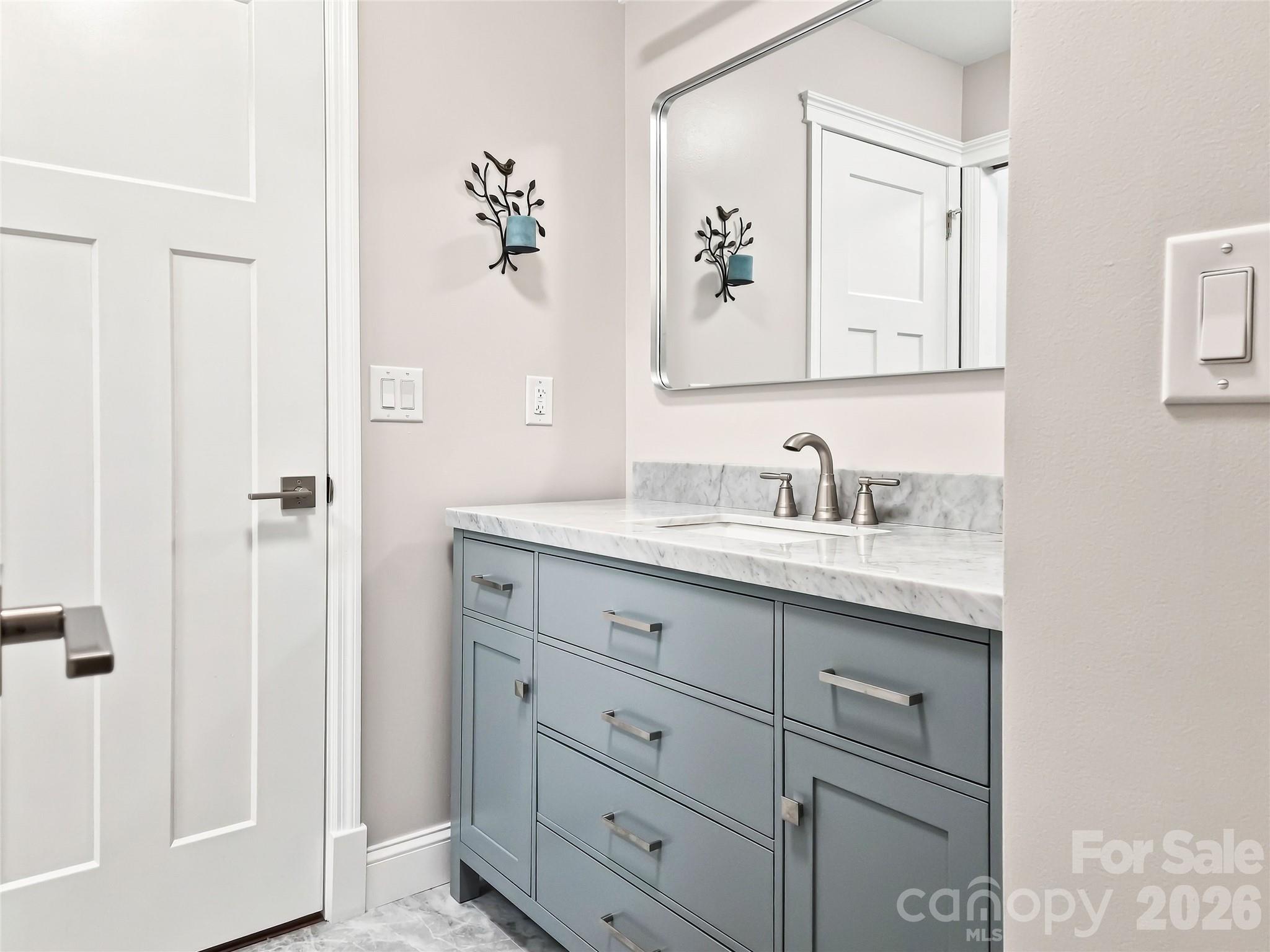 Jack-n-Jill bathroom upstairs - 1757 Hickory Springs Lane, Lincolnton