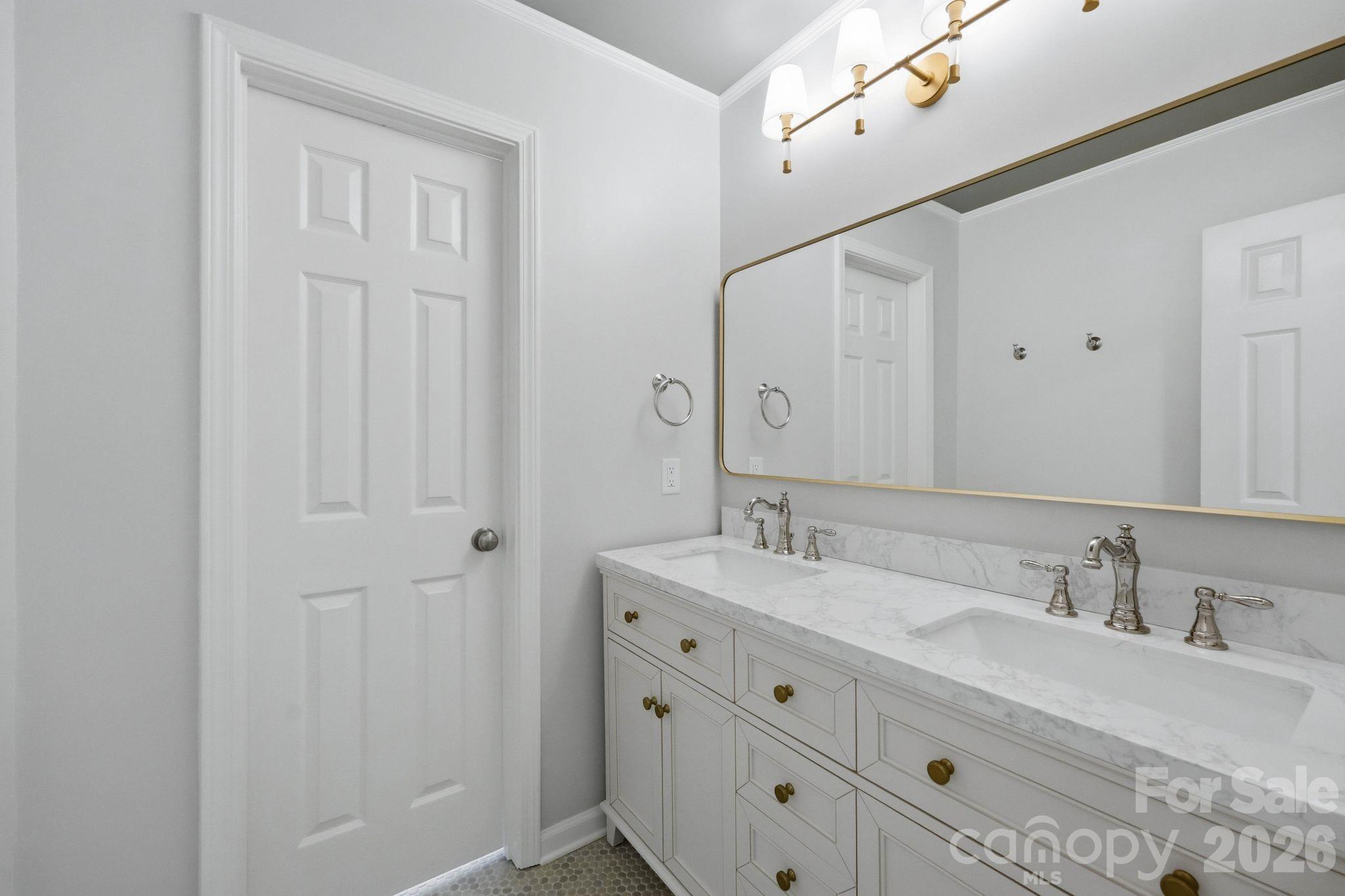 Guest Bathroom - 10318 Tallent Lane, Huntersville