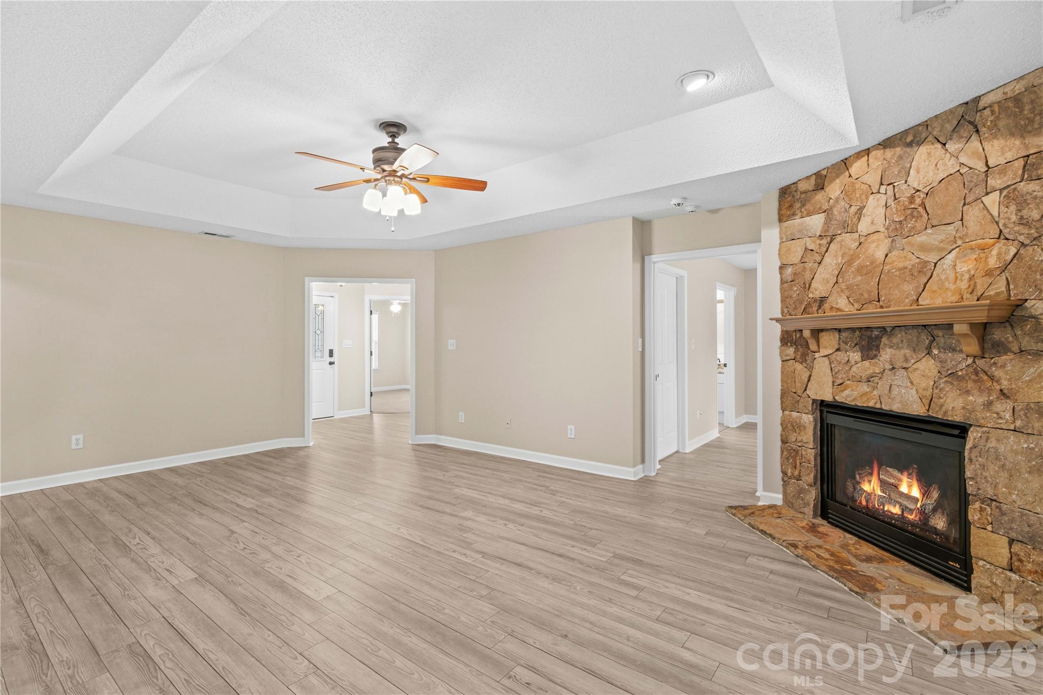 Single Family Residence at 117 Abbotswood Place, Mooresville, photo 9 of 47