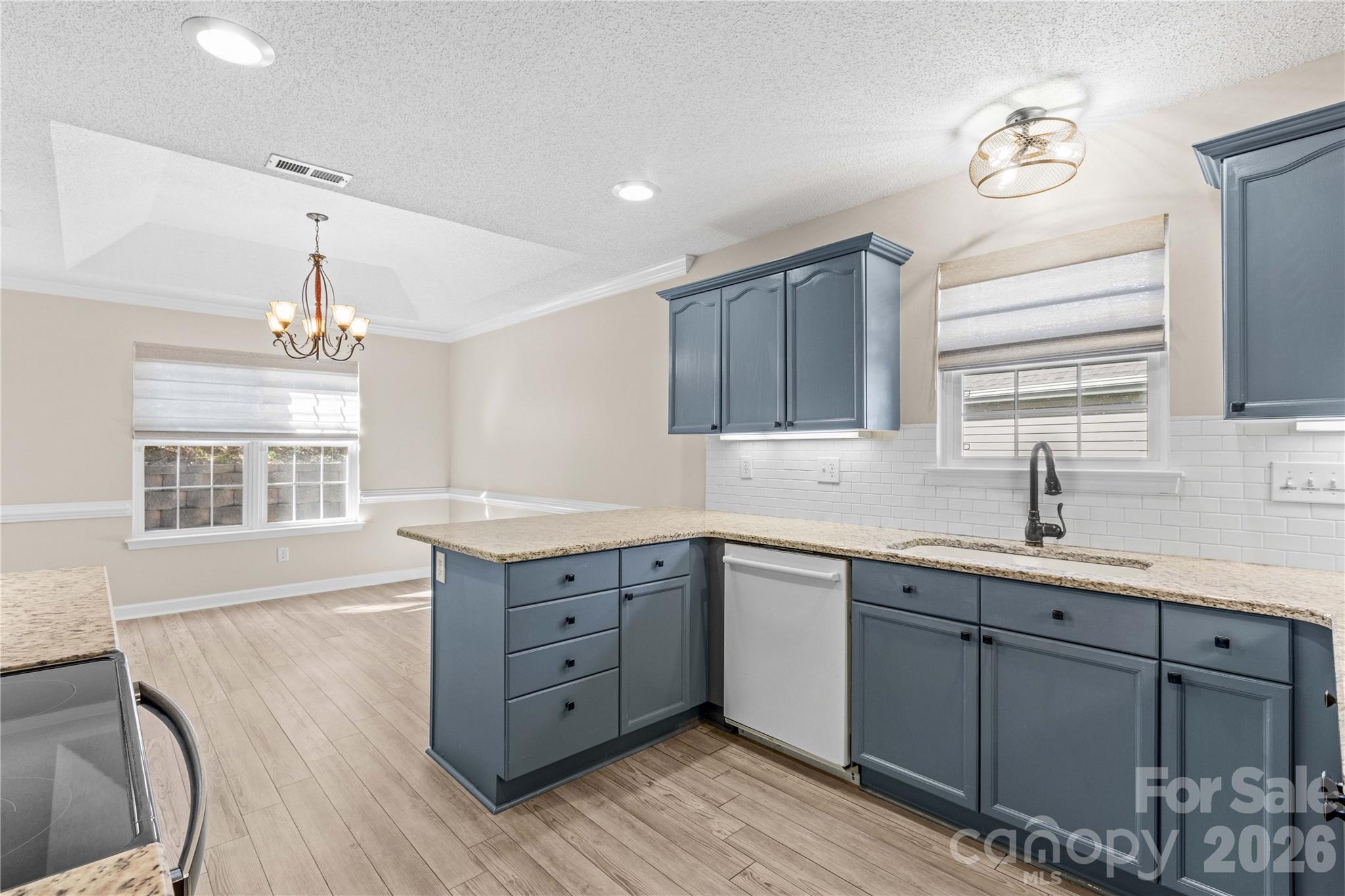 Single Family Residence at 117 Abbotswood Place, Mooresville, photo 19 of 47