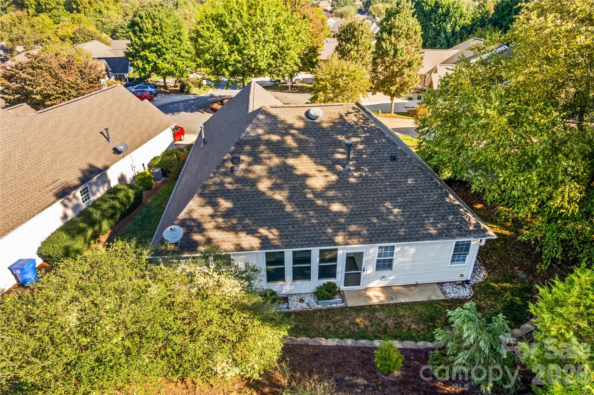 Aerial view of Back of Home, New Roof 2025! - 117 Abbotswood Place, Mooresville