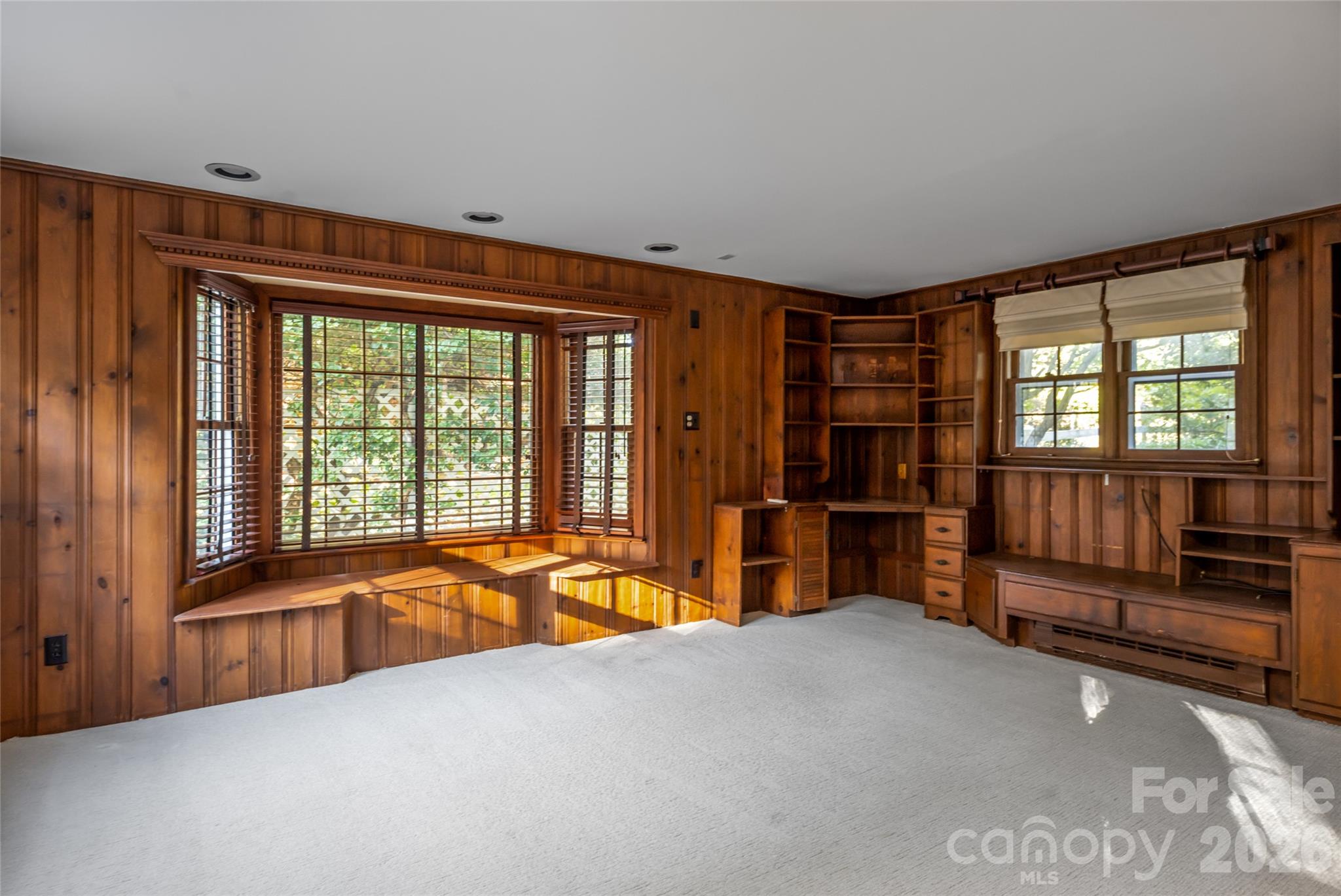 Spacious Family Room - 25 Blackwood Road, Asheville