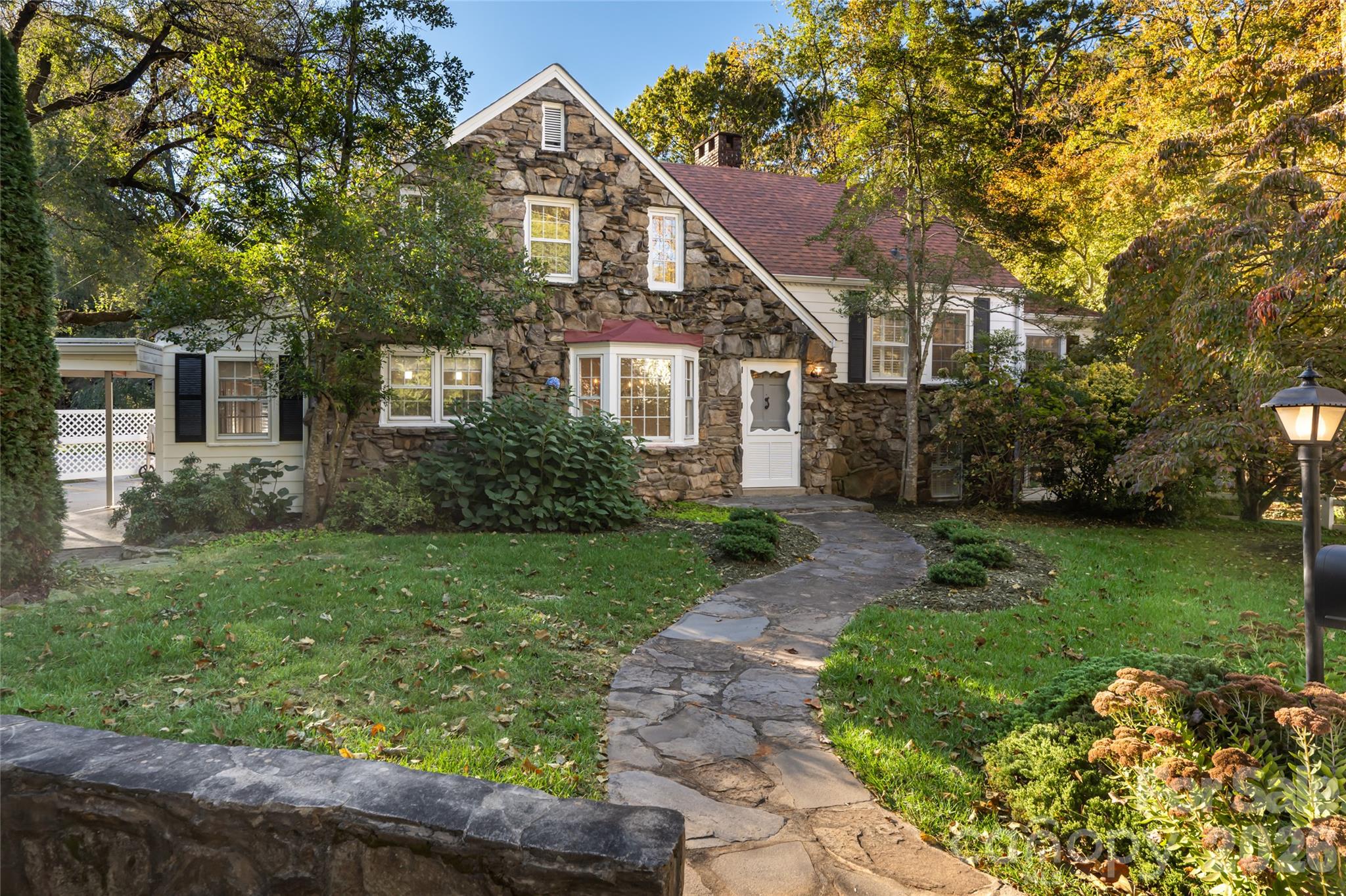Front approach - 25 Blackwood Road, Asheville