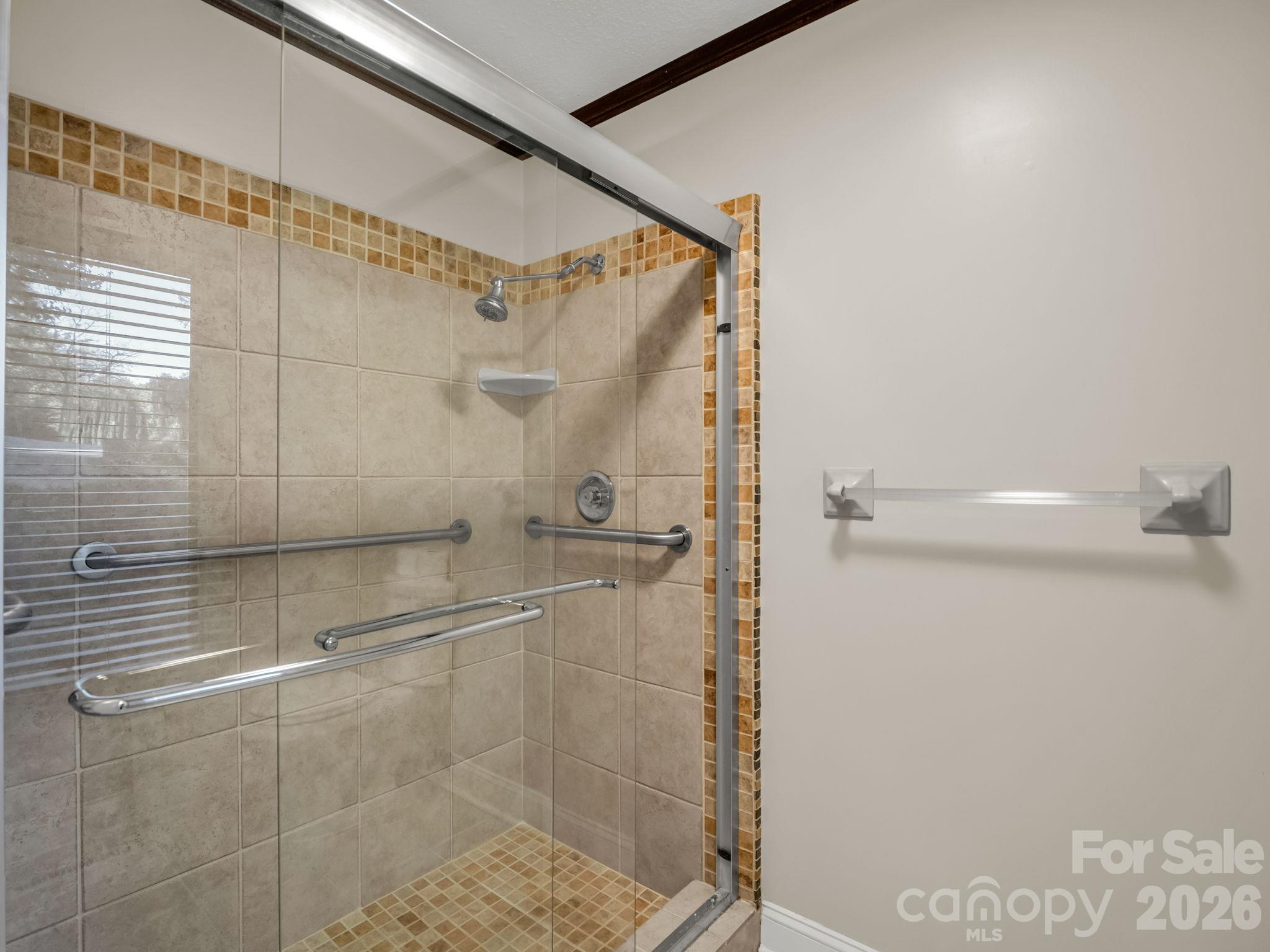 Primary bathroom - 112 Wolf Shoals Road, Hendersonville