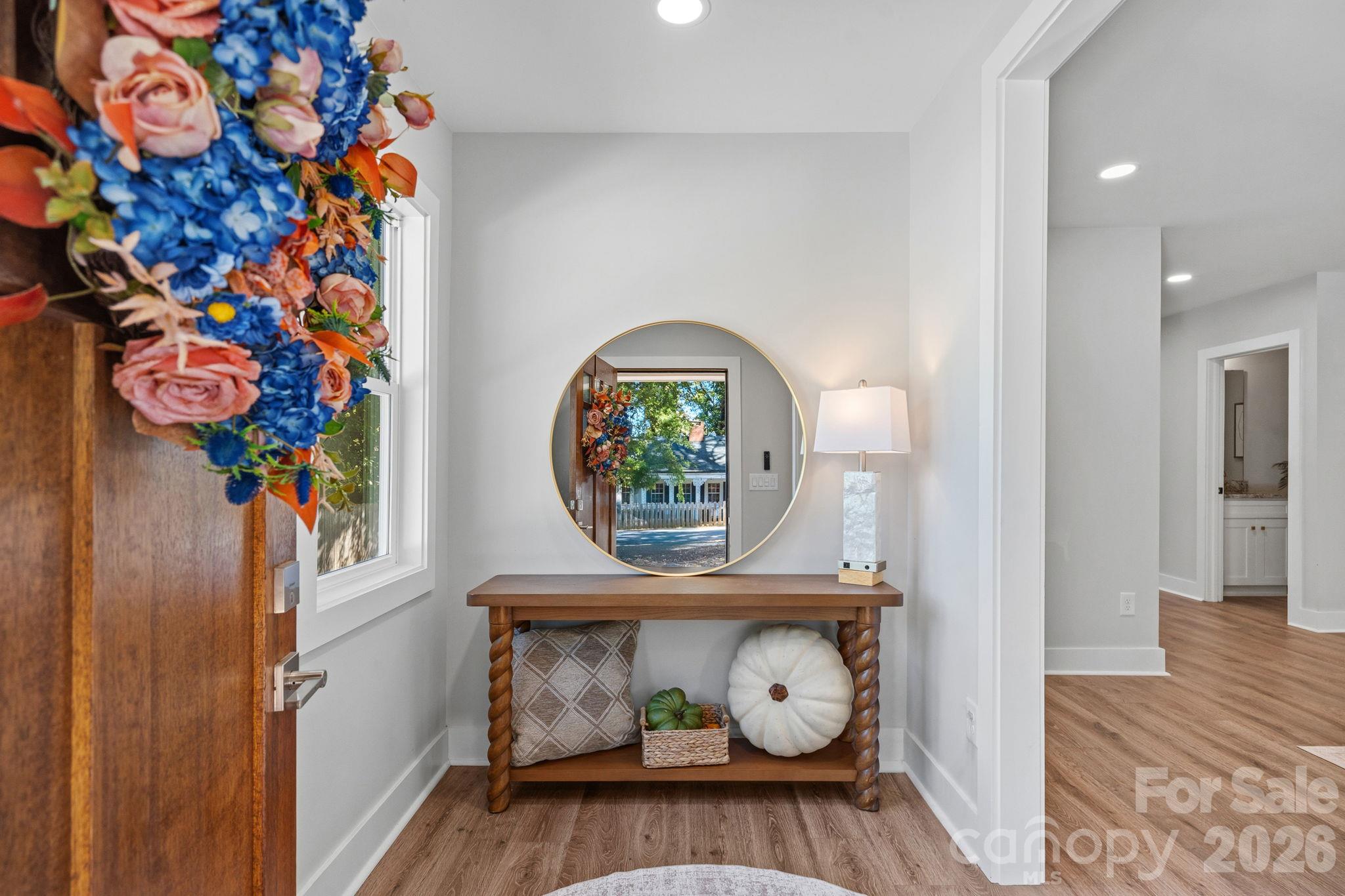 Entry - 1949 Garibaldi Avenue, Charlotte