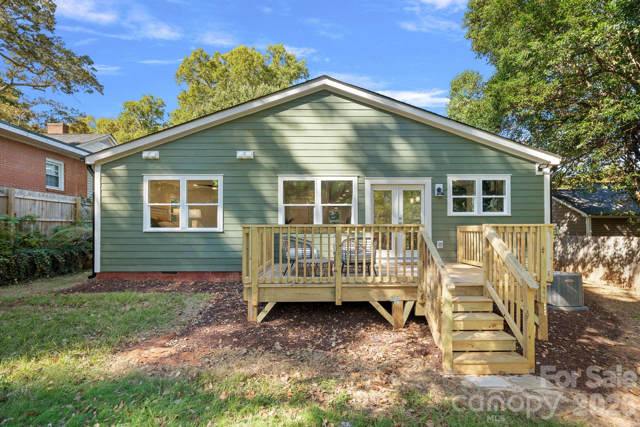 Single Family Residence at 1949 Garibaldi Avenue, Charlotte, photo 32 of 35
