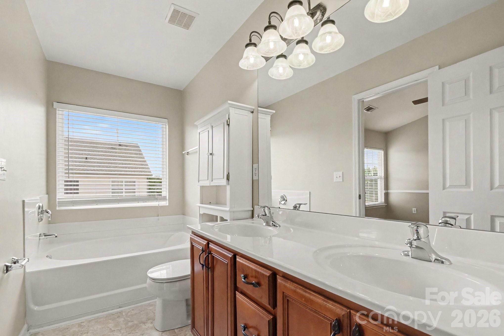 Primary bathroom - 2029 Kegsworth Drive, Charlotte