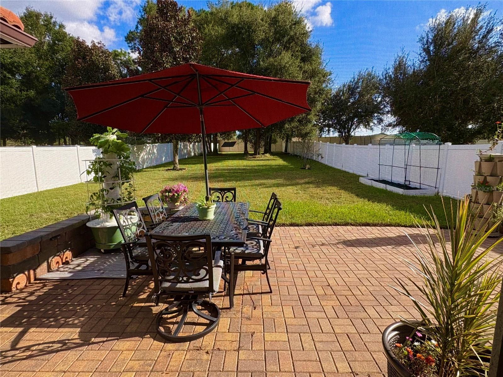 Amazing Private Fenced-In Yard! - 1850 ALTAVISTA CIR, LAKELAND