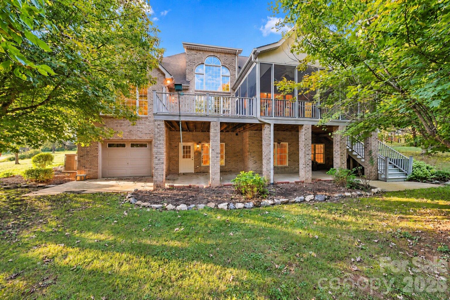 Single Family Residence at 2301 Willow Creek Drive, Newton, photo 5 of 48