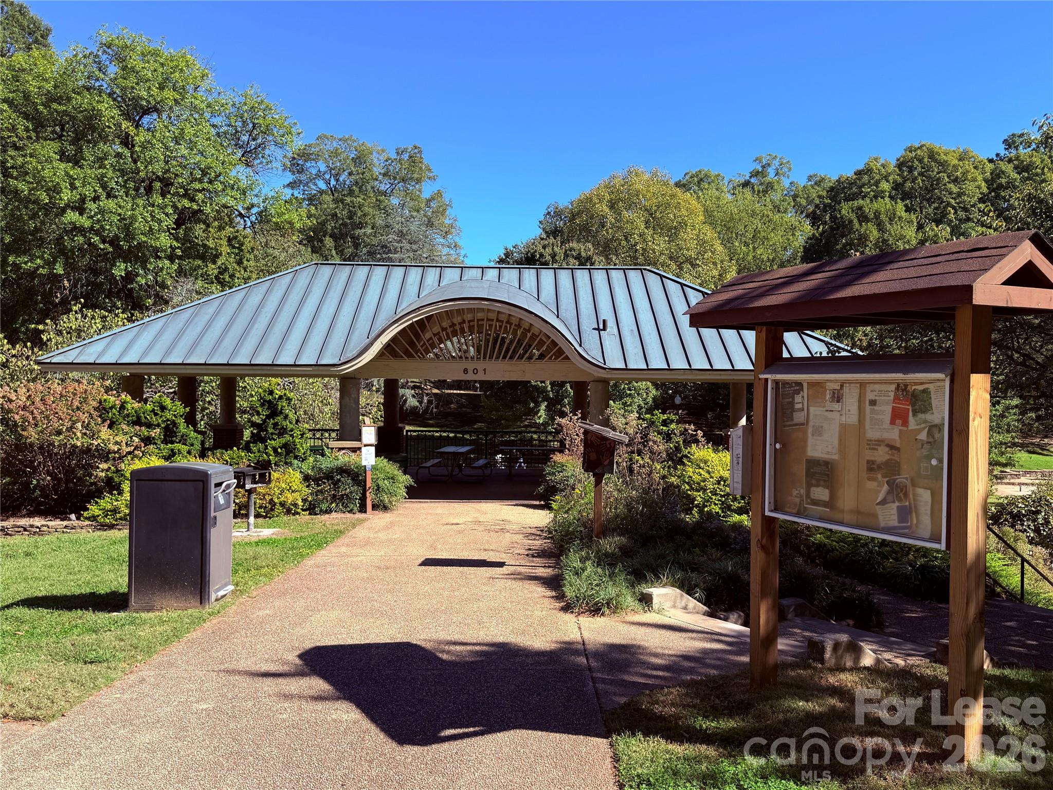 Condominium at 1121 Myrtle Avenue, Charlotte, photo 19 of 22