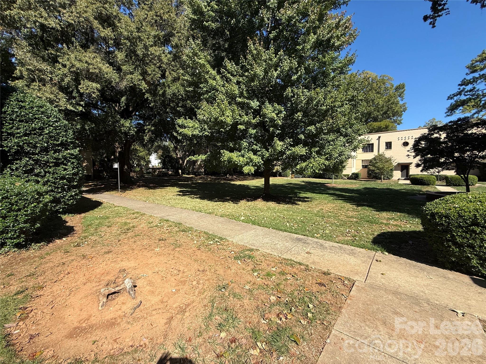Condominium at 1121 Myrtle Avenue, Charlotte, photo 20 of 22