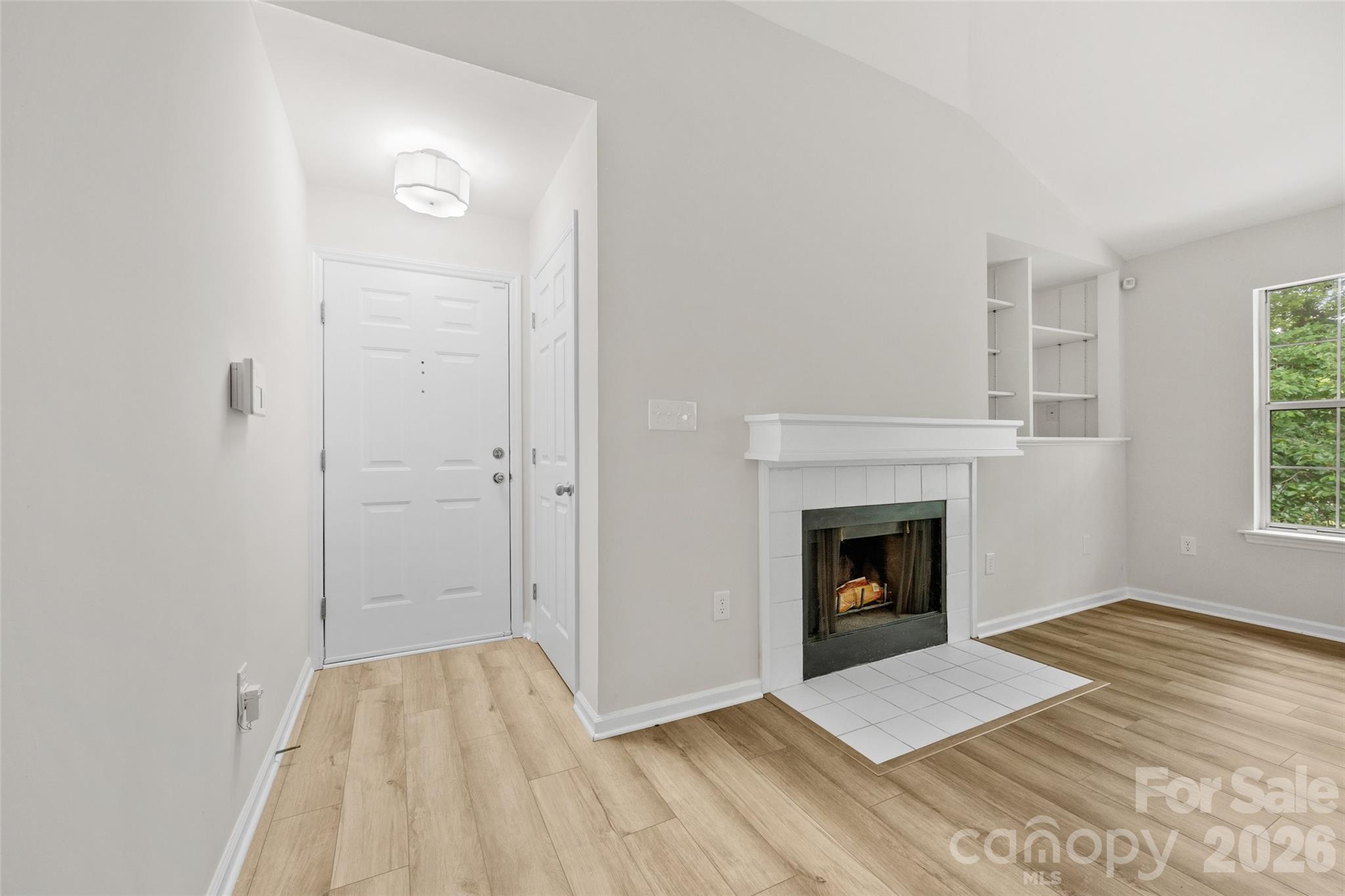 Condominium at 5013 Sharon Road, Charlotte, photo 4 of 37