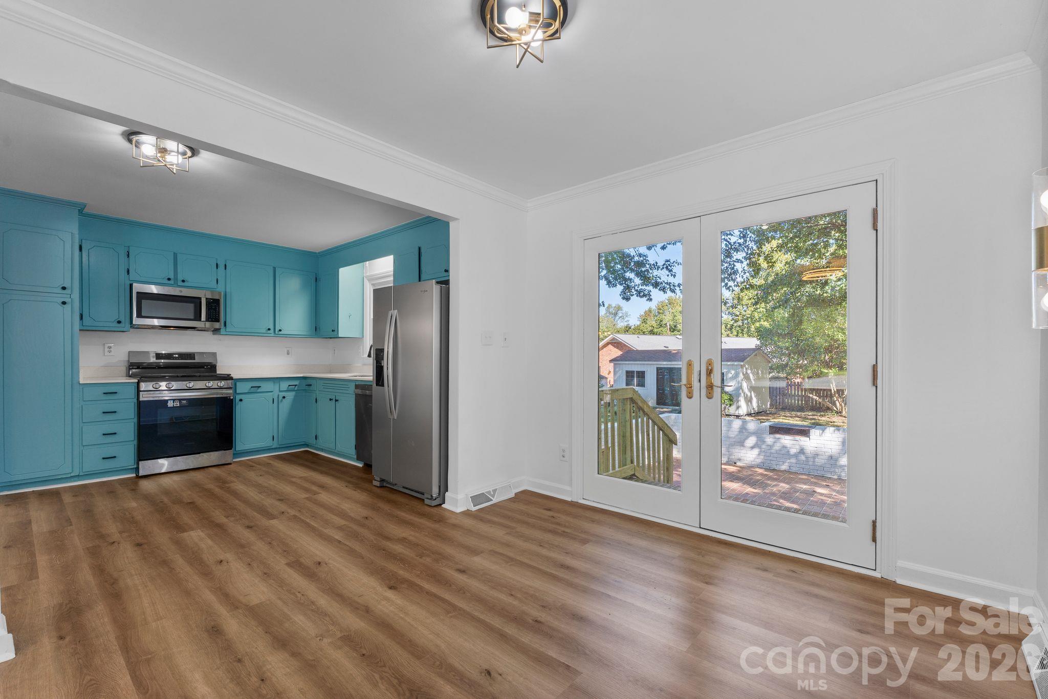 Single Family Residence at 4315 Chandworth Road, Charlotte, photo 19 of 48