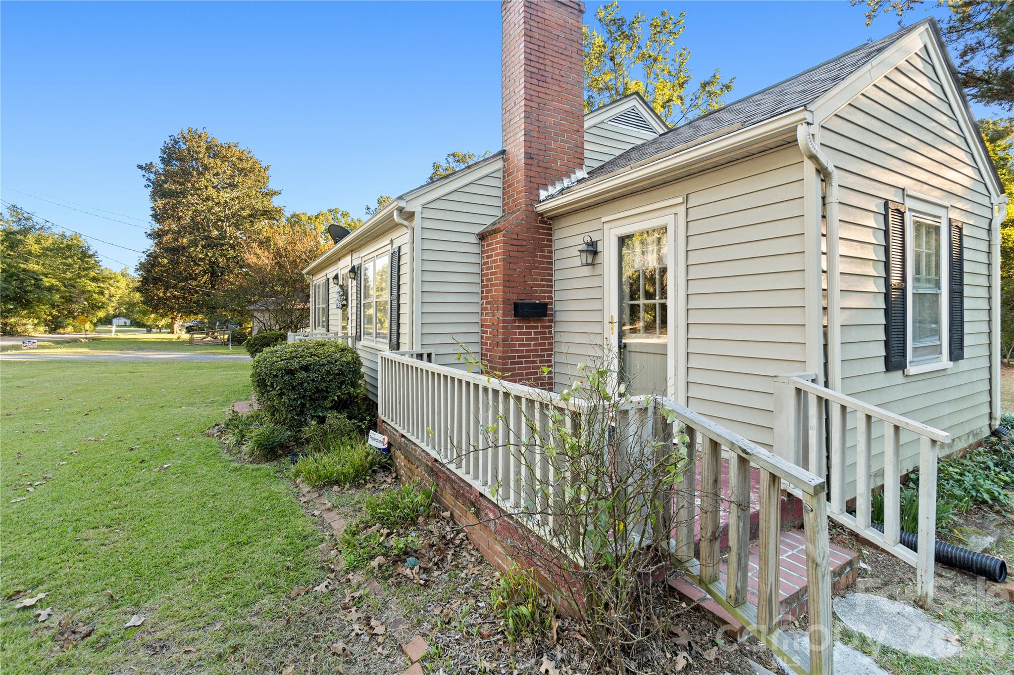 Single Family Residence at 1108 Center Street, Wadesboro, photo 4 of 16