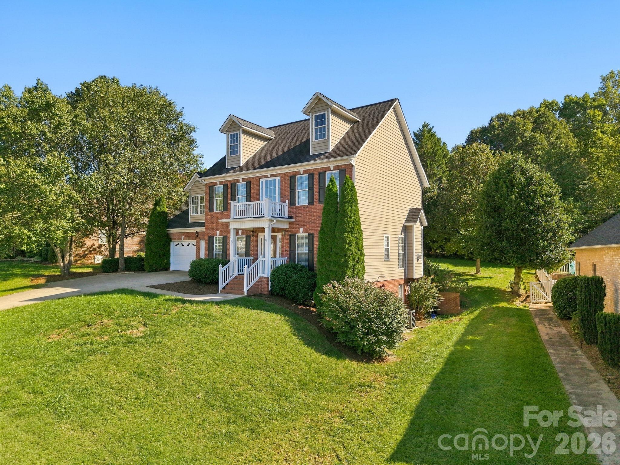 Single Family Residence at 5045 Old River Drive, Hickory, photo 2 of 47