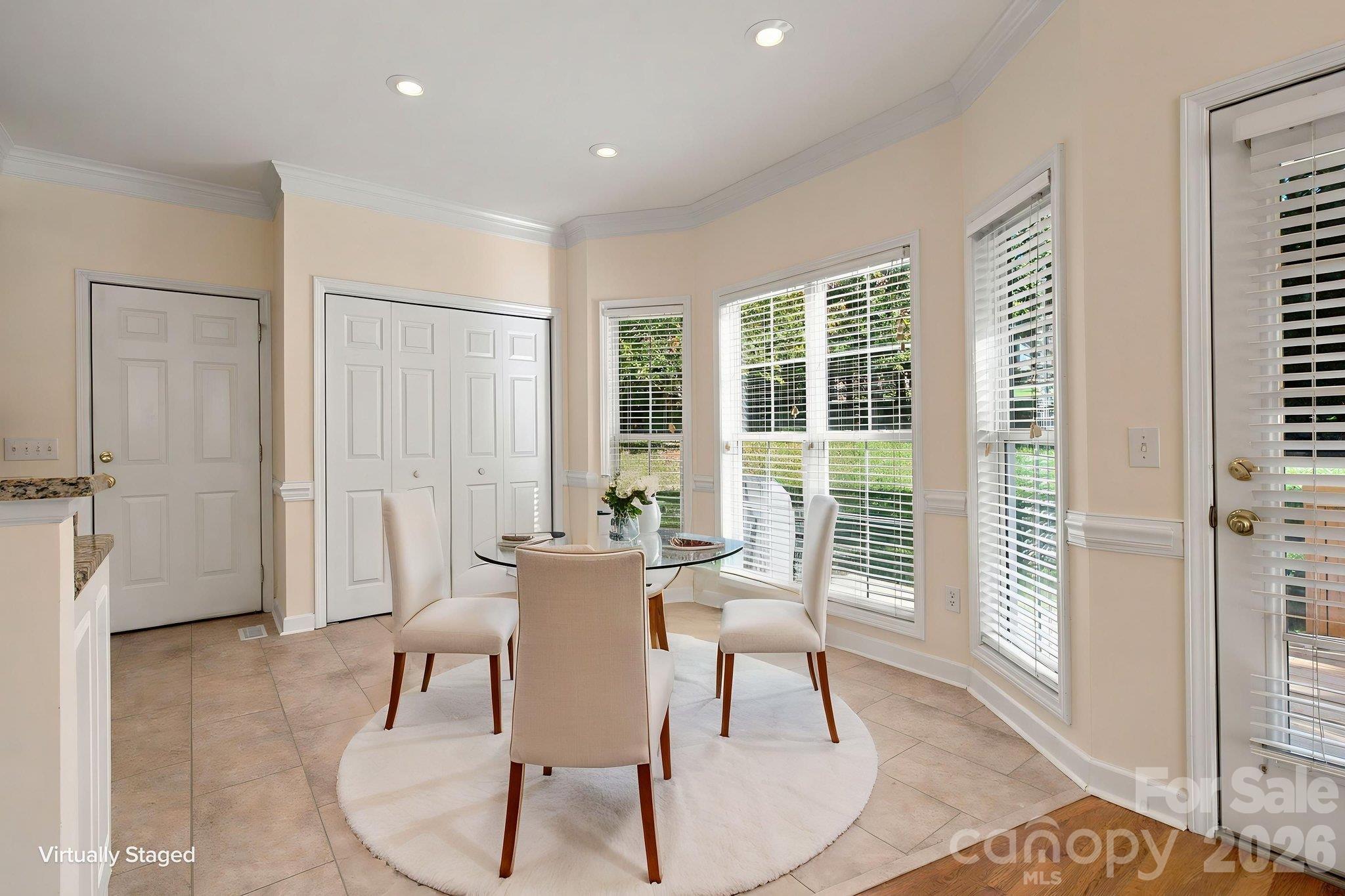 Single Family Residence at 5045 Old River Drive, Hickory, photo 9 of 47
