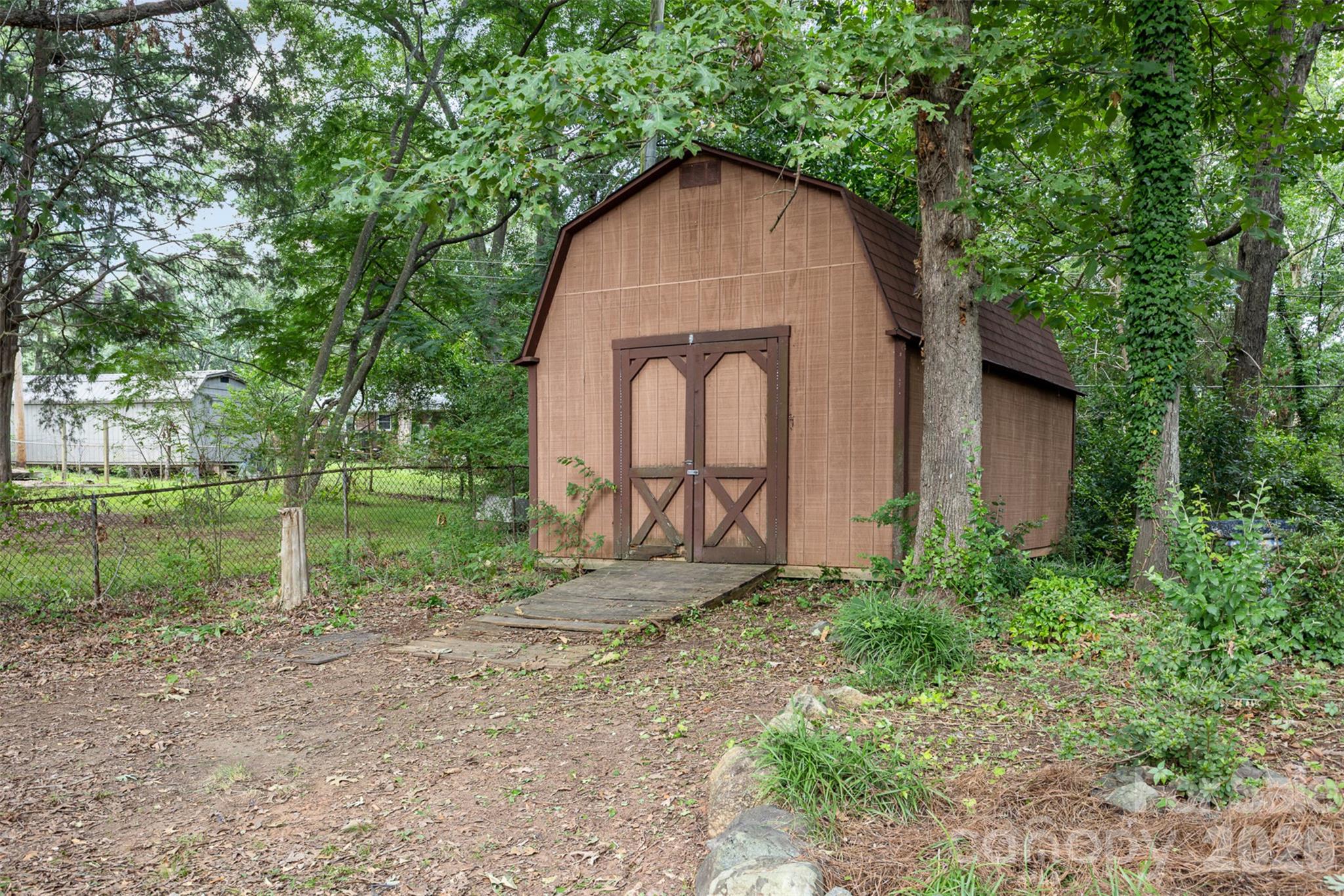 Storage shed - 1948 Marett Boulevard, Rock Hill
