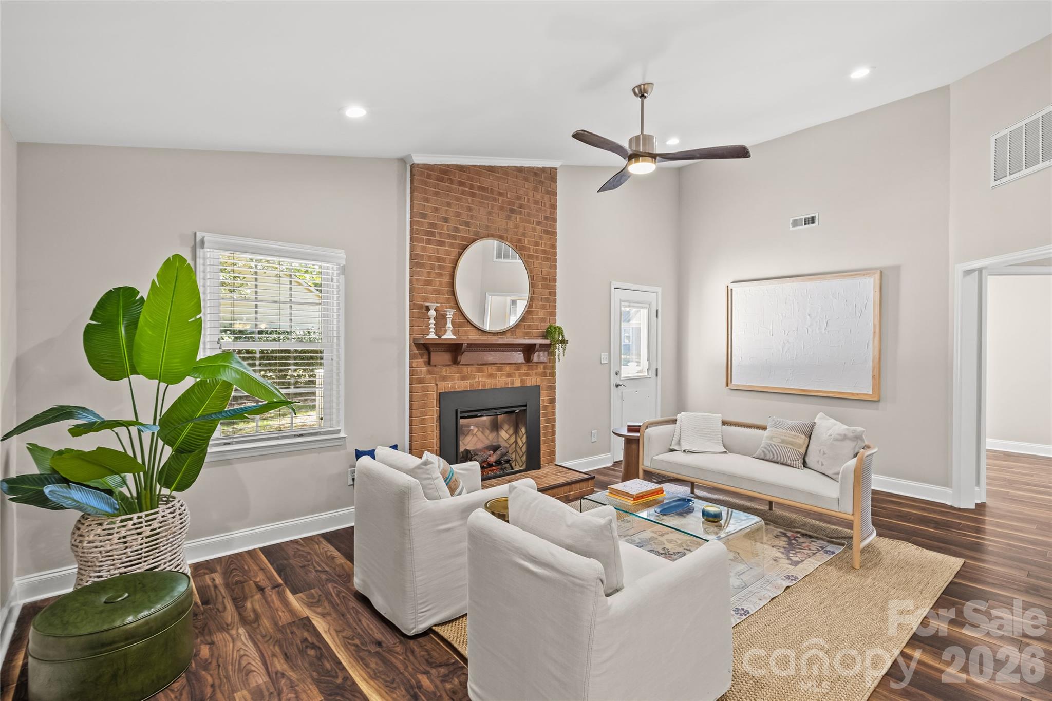 Single Family Residence at 2434 Dryden Lane, Charlotte, photo 5 of 32