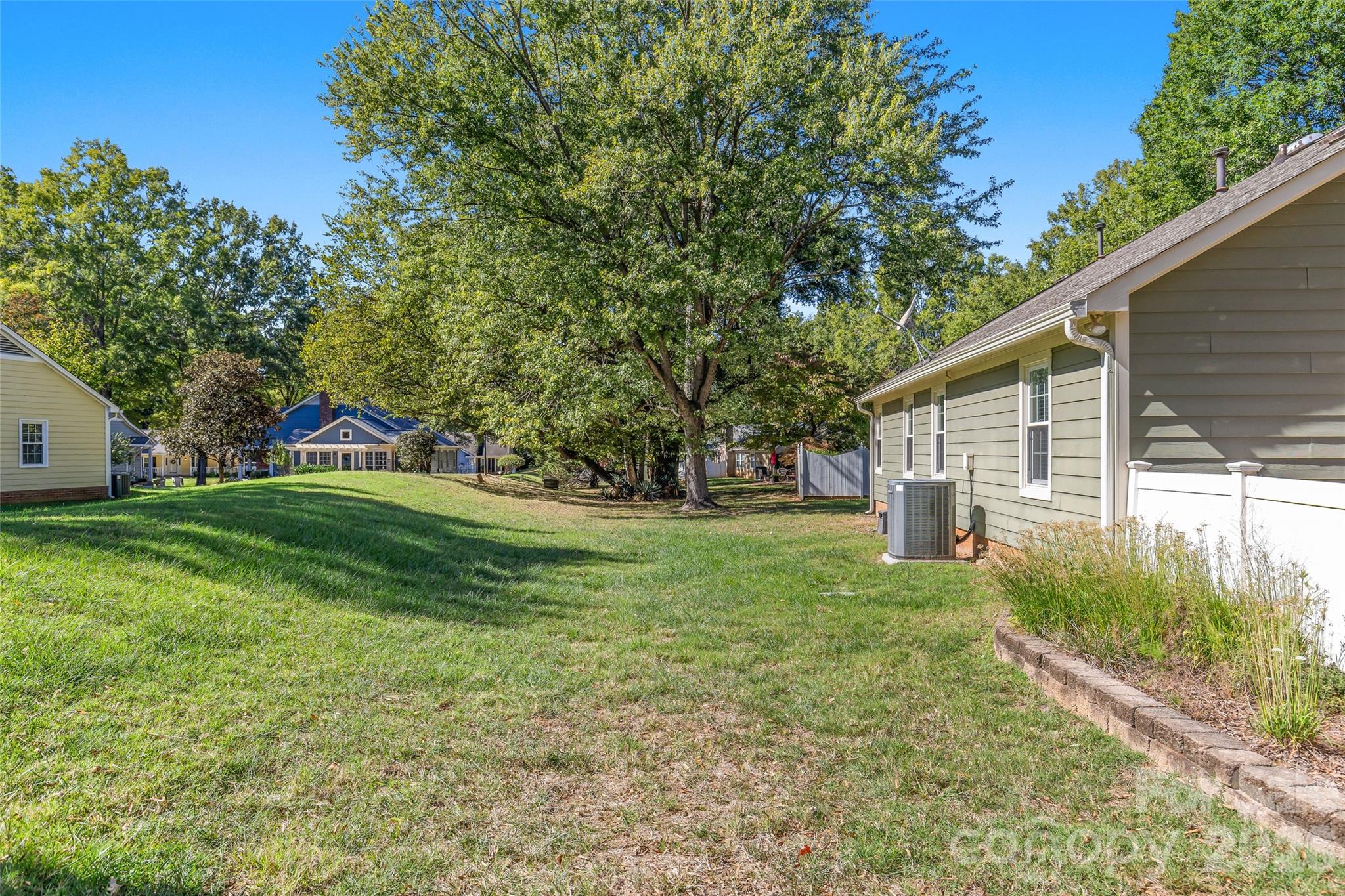 Single Family Residence at 2434 Dryden Lane, Charlotte, photo 31 of 32