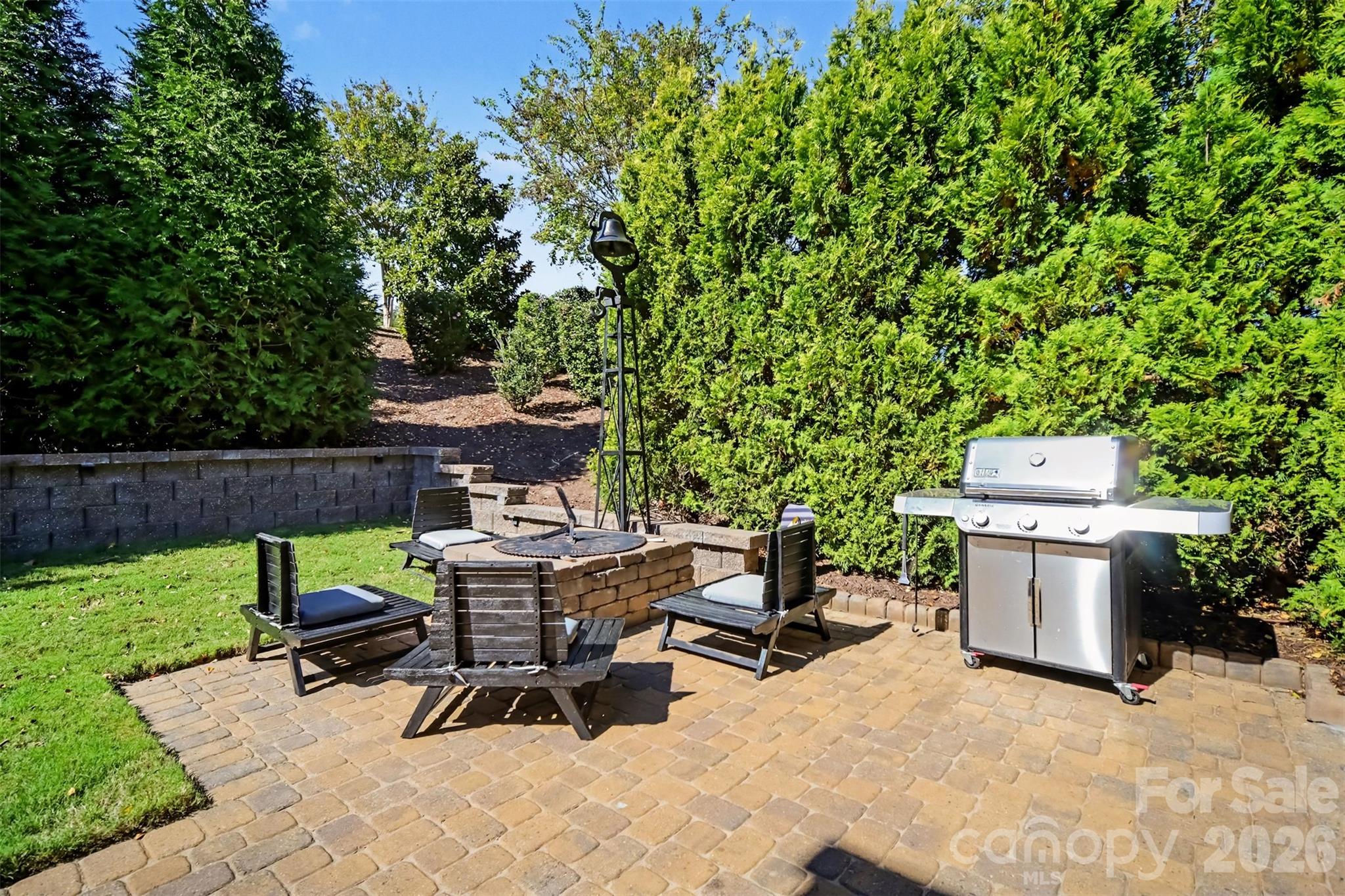 Paver patio with fire pit - 206 June Bug Lane, Fort Mill