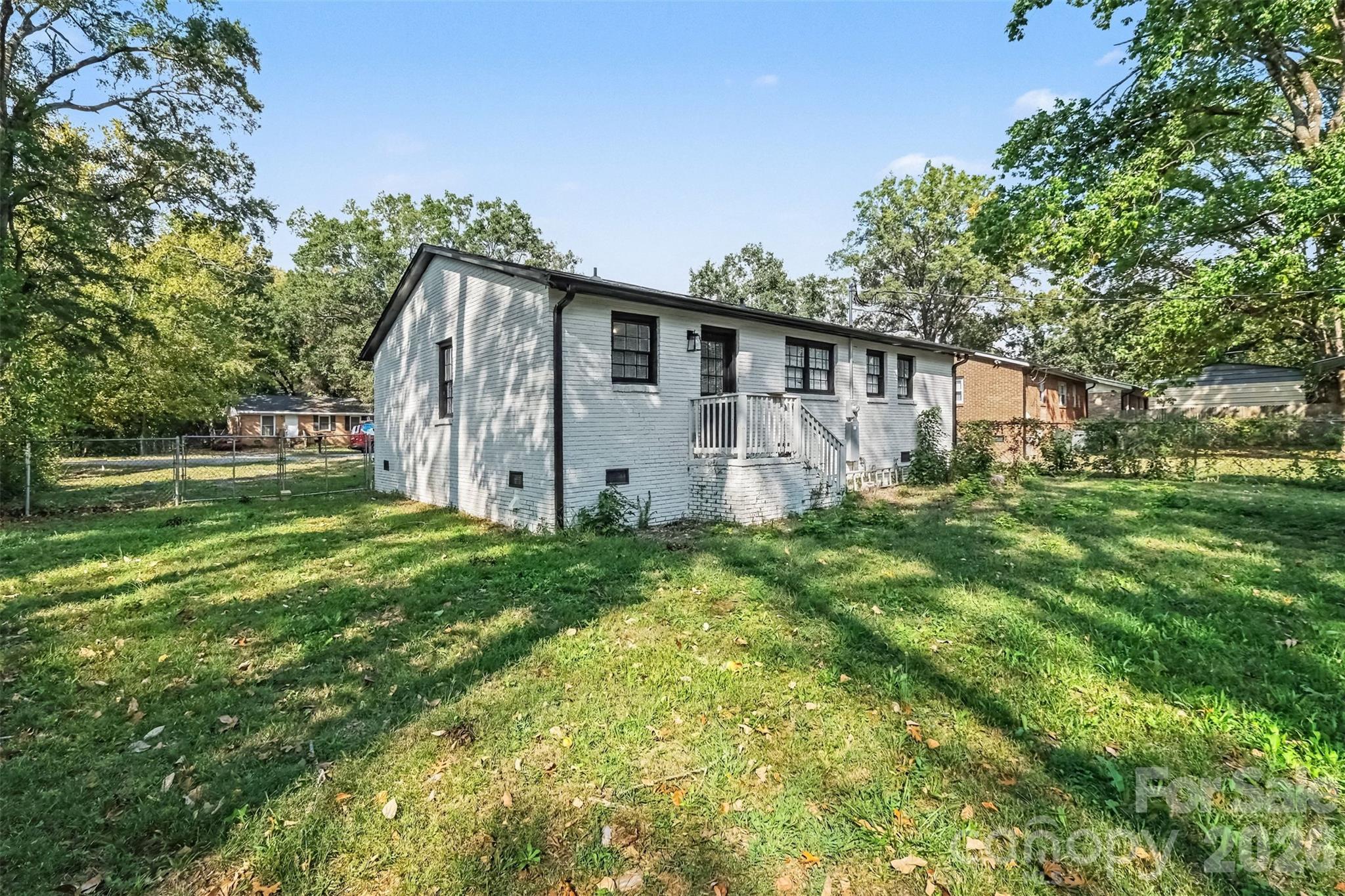 Single Family Residence at 934 Pebble Road, Rock Hill, photo 33 of 38