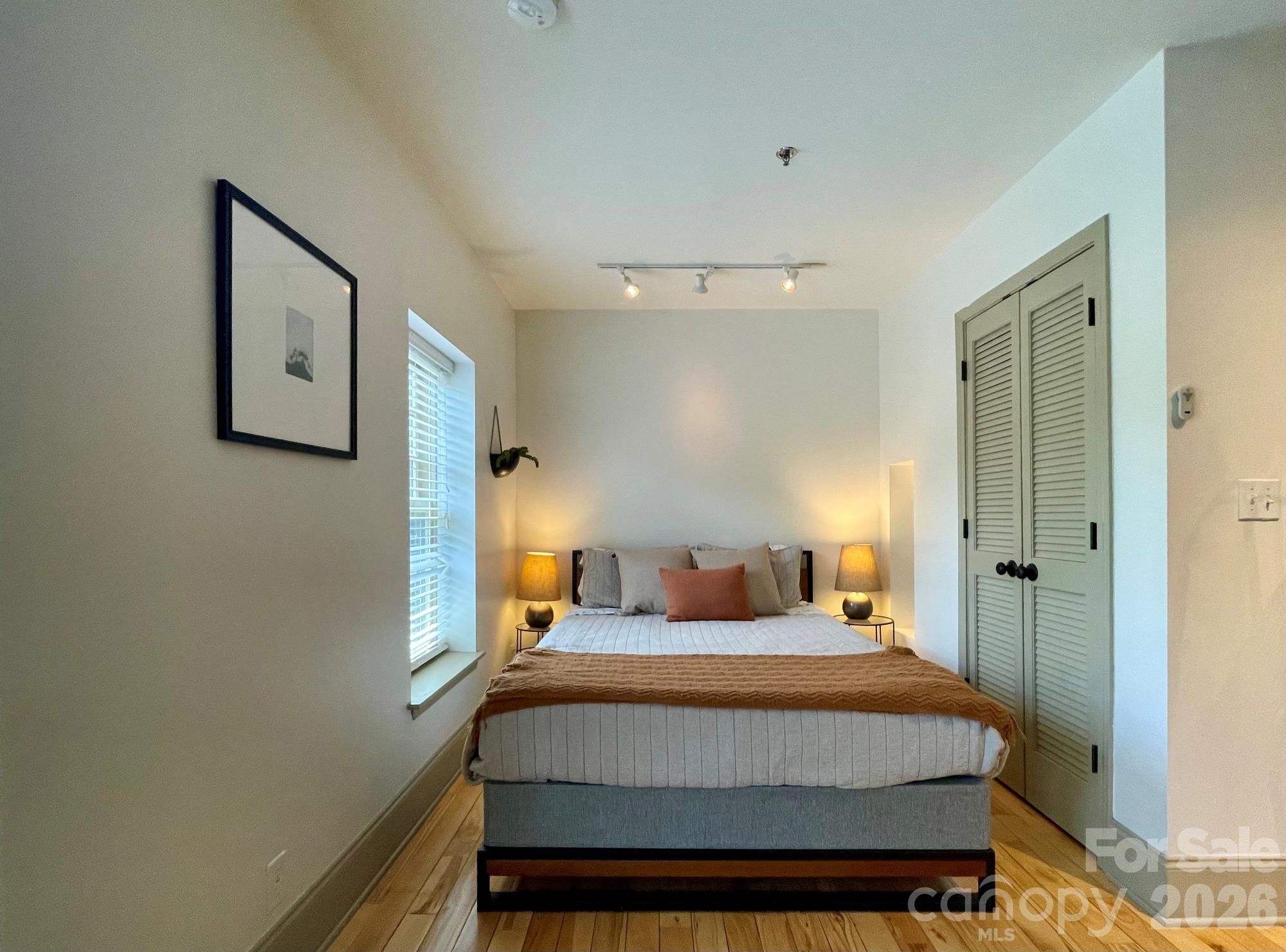 Business at 5 Walnut Street, Asheville, photo 12 of 29