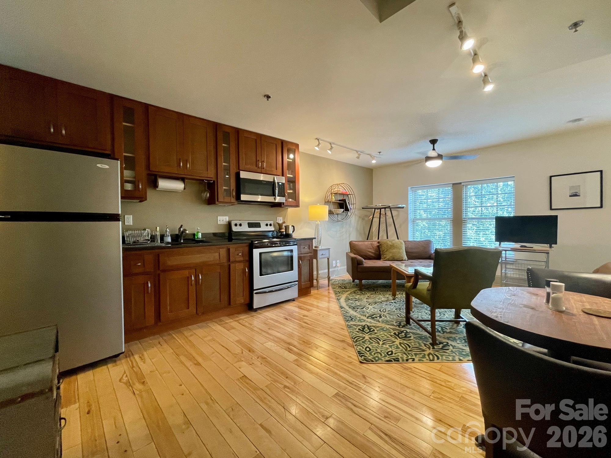 Business at 5 Walnut Street, Asheville, photo 26 of 29