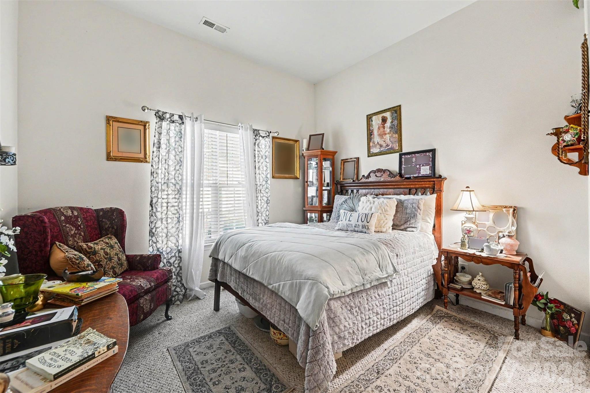 Single Family Residence at 16023 Circlegreen Drive, Charlotte, photo 22 of 28