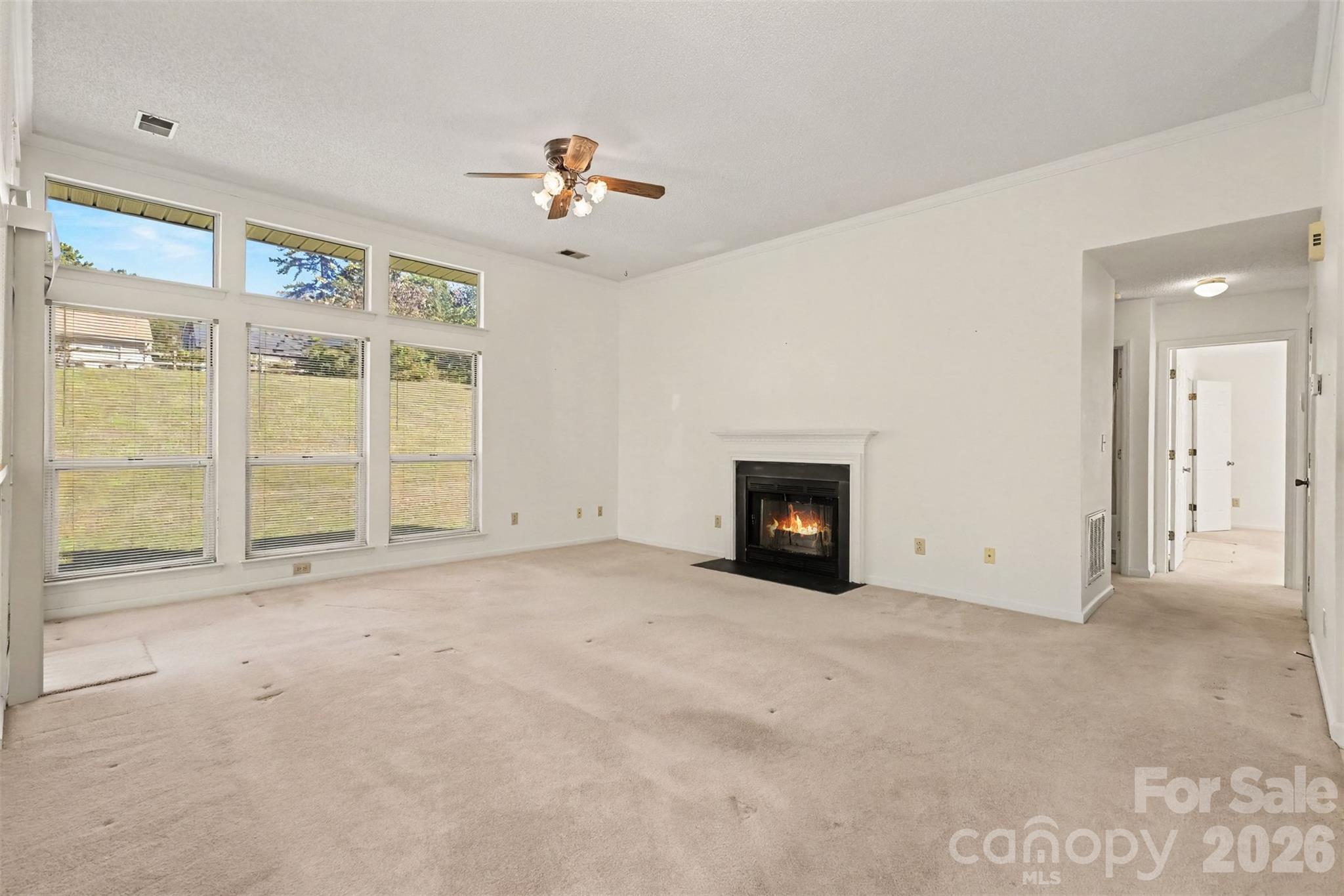 Single Family Residence at 5929 Old Meadow Road, Charlotte, photo 4 of 32