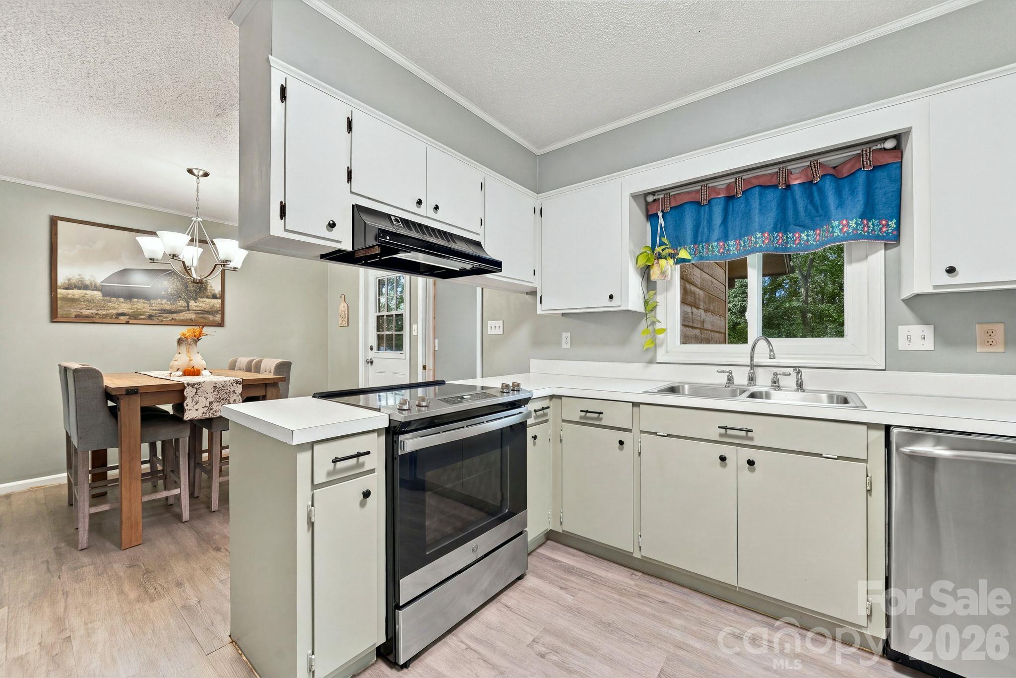 Single Family Residence at 200 Education Lane, York, photo 15 of 46