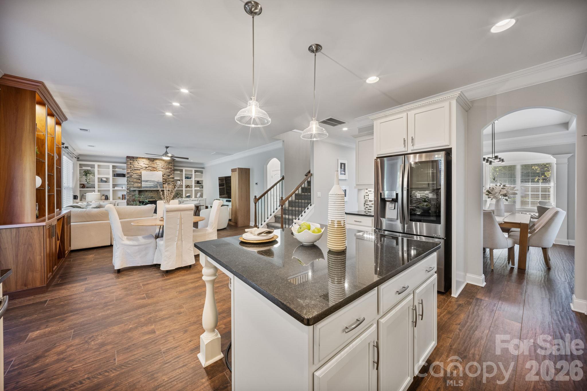 Single Family Residence at 5401 Casper Drive, Charlotte, photo 10 of 48