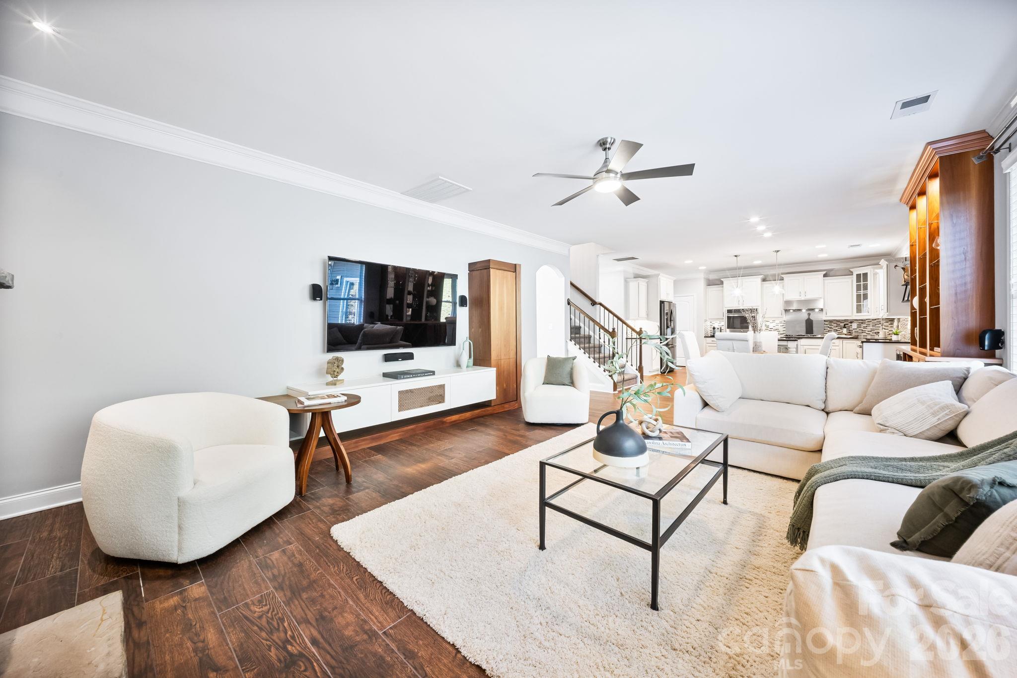 Single Family Residence at 5401 Casper Drive, Charlotte, photo 15 of 48