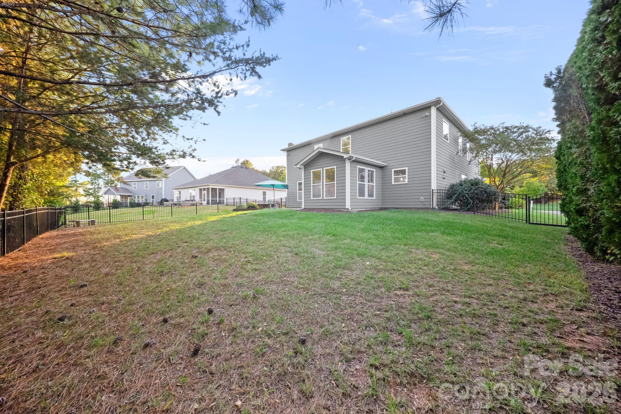 Single Family Residence at 5401 Casper Drive, Charlotte, photo 40 of 48