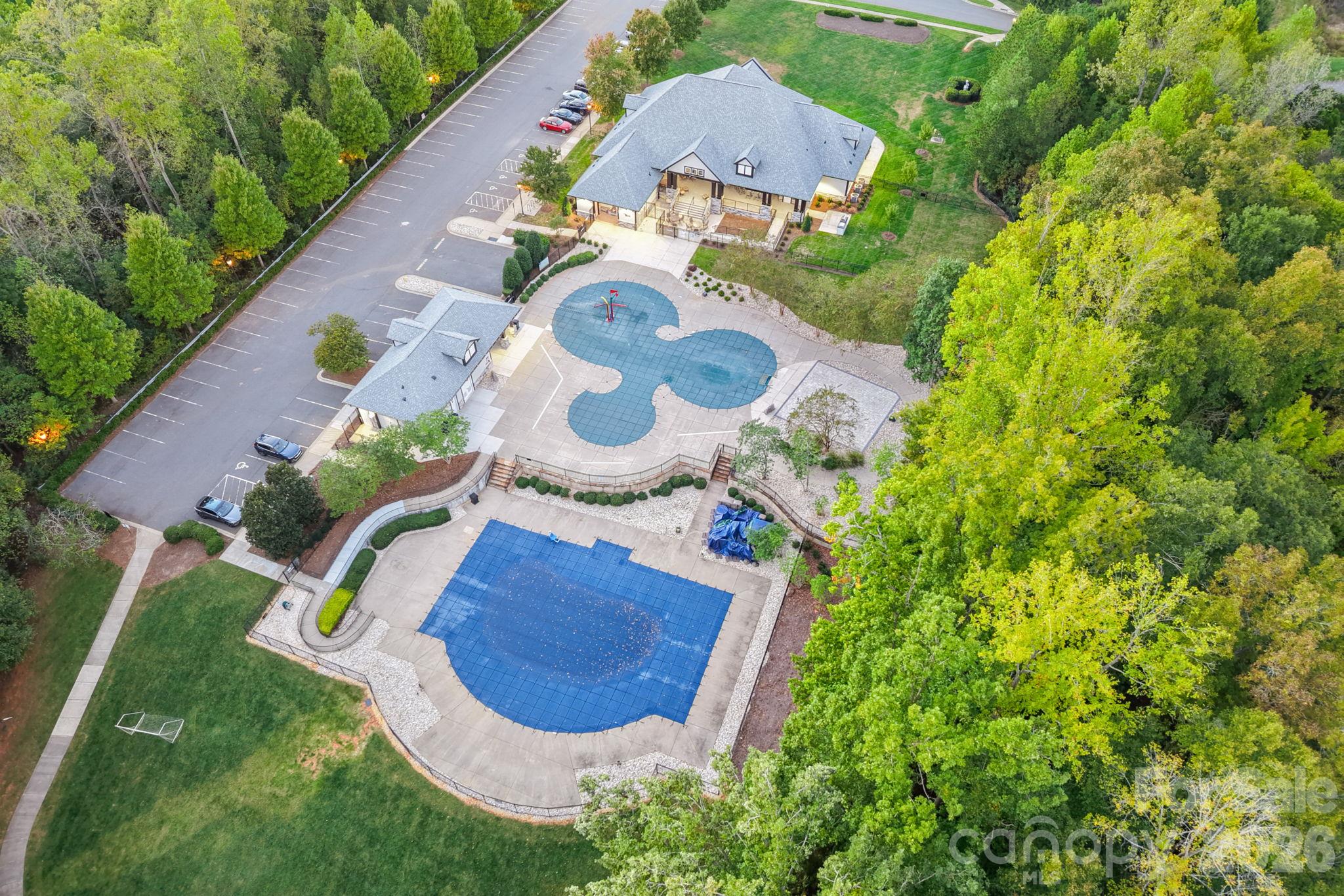 Single Family Residence at 5401 Casper Drive, Charlotte, photo 41 of 48