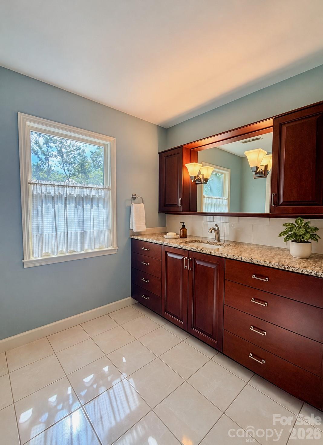 Single Family Residence at 169 Windsor Road, Asheville, photo 23 of 38