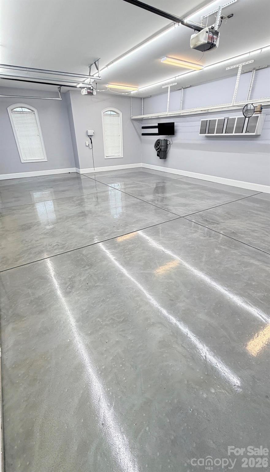 Not your average garage! - 470 Swift Creek Cove, Lake Wylie