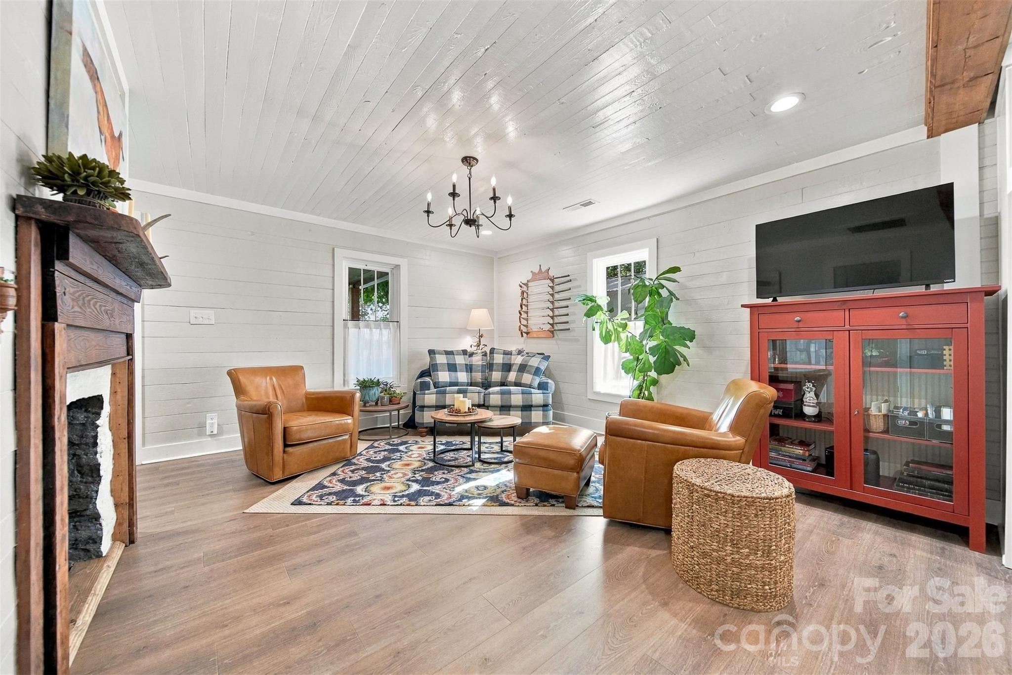 Single Family Residence at 271 Fairmount Road, Statesville, photo 5 of 48