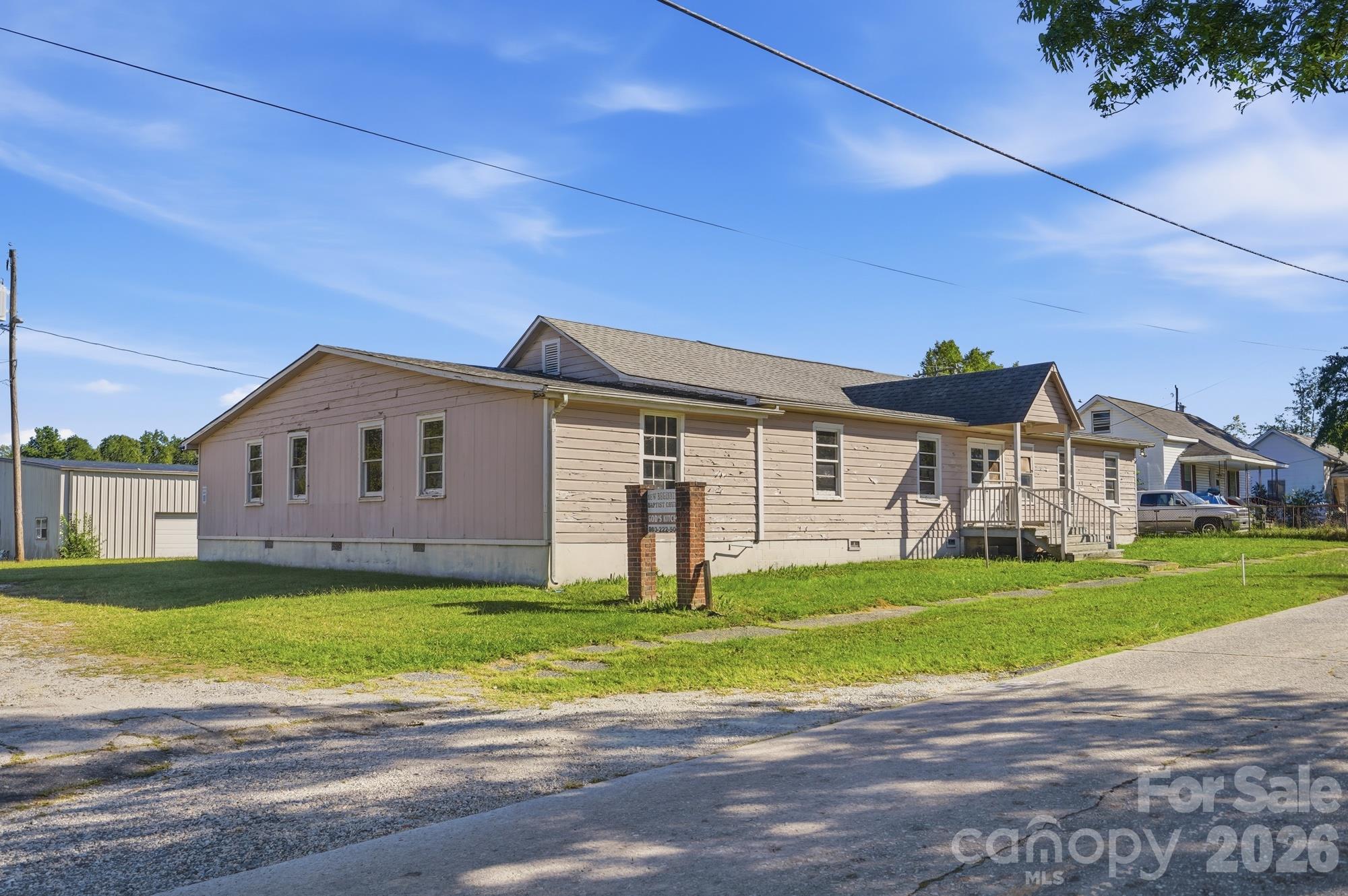Single Family Residence at 706 Old North Main Street, Clover, photo 2 of 41