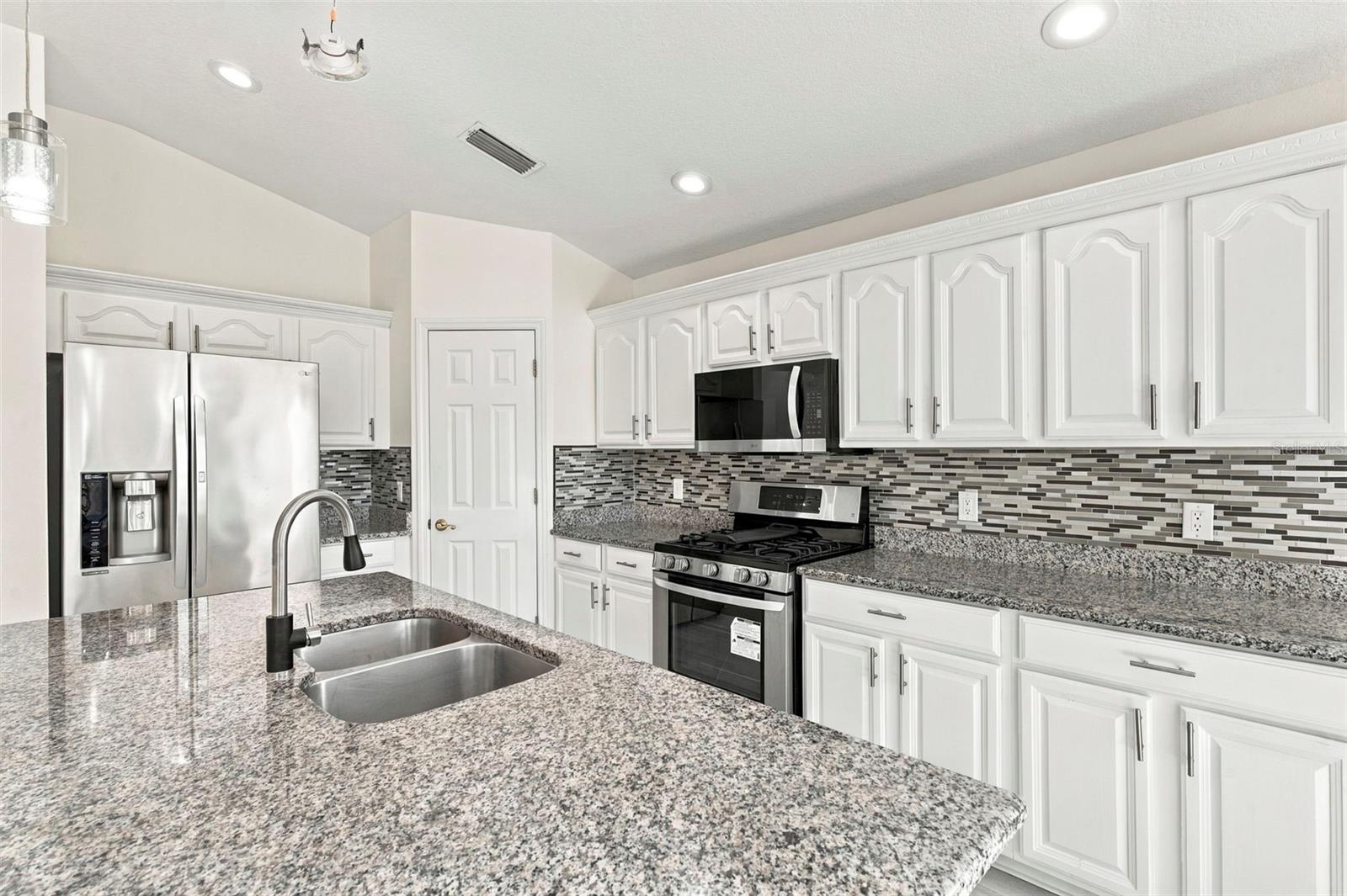 Single Family Residence at 13510 GLOSSY IBIS PL, BRADENTON, photo 41 of 104