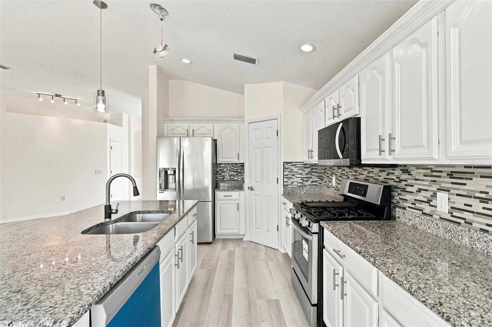 Single Family Residence at 13510 GLOSSY IBIS PL, BRADENTON, photo 43 of 104